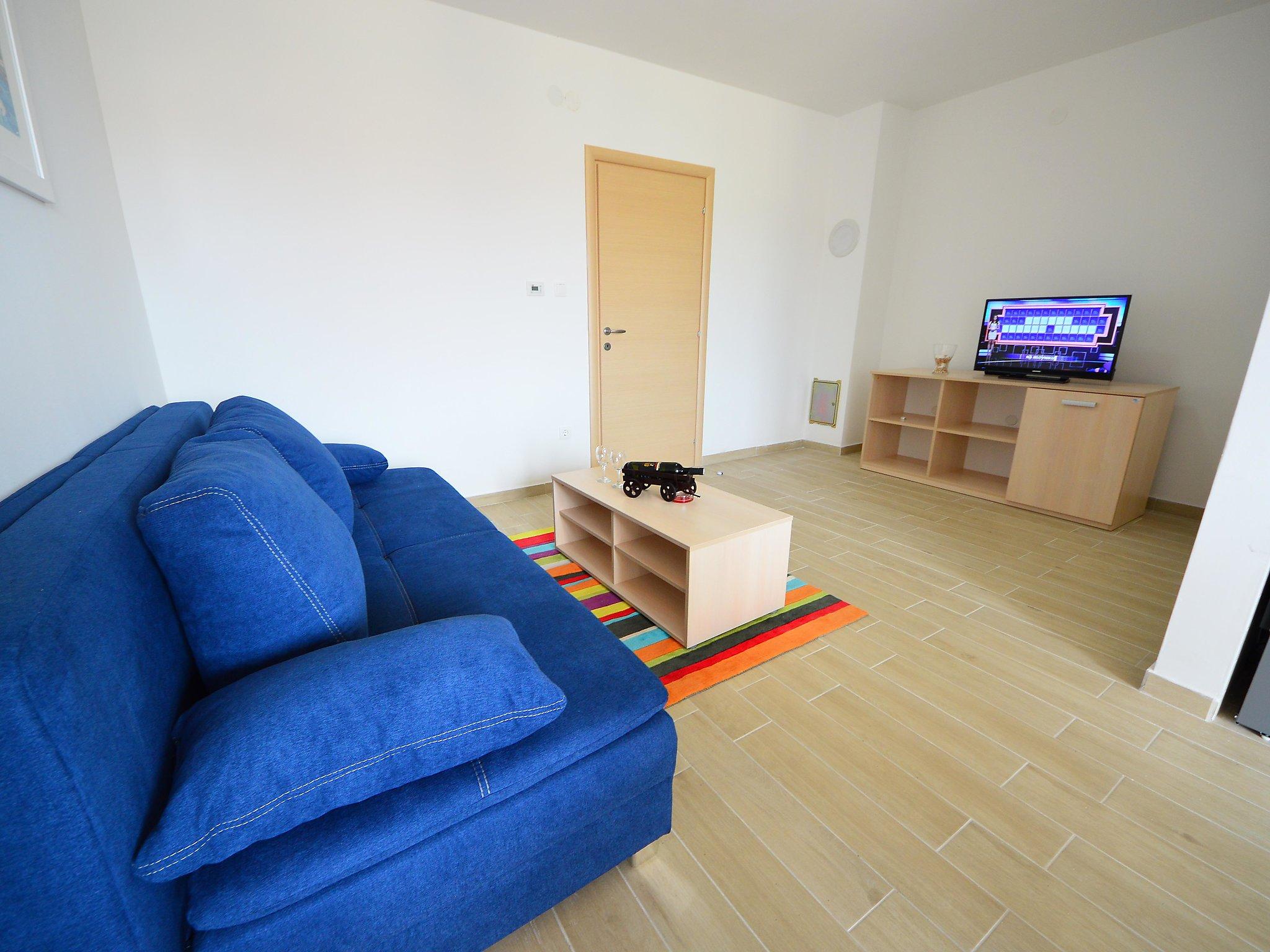 Foto 7 - Appartamento con 2 camere da letto a Dobrinj con vista mare