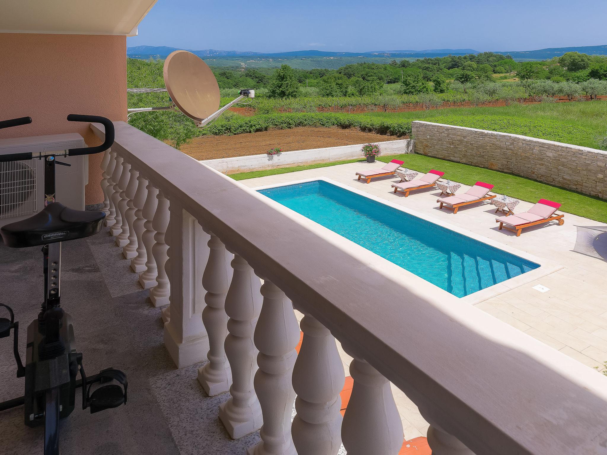 Foto 23 - Casa de 5 quartos em Barban com piscina privada e vistas do mar