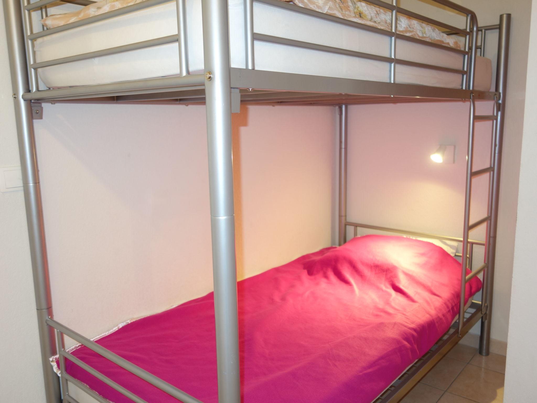 Foto 12 - Apartment mit 1 Schlafzimmer in Saint-Gervais-les-Bains mit garten und blick auf die berge
