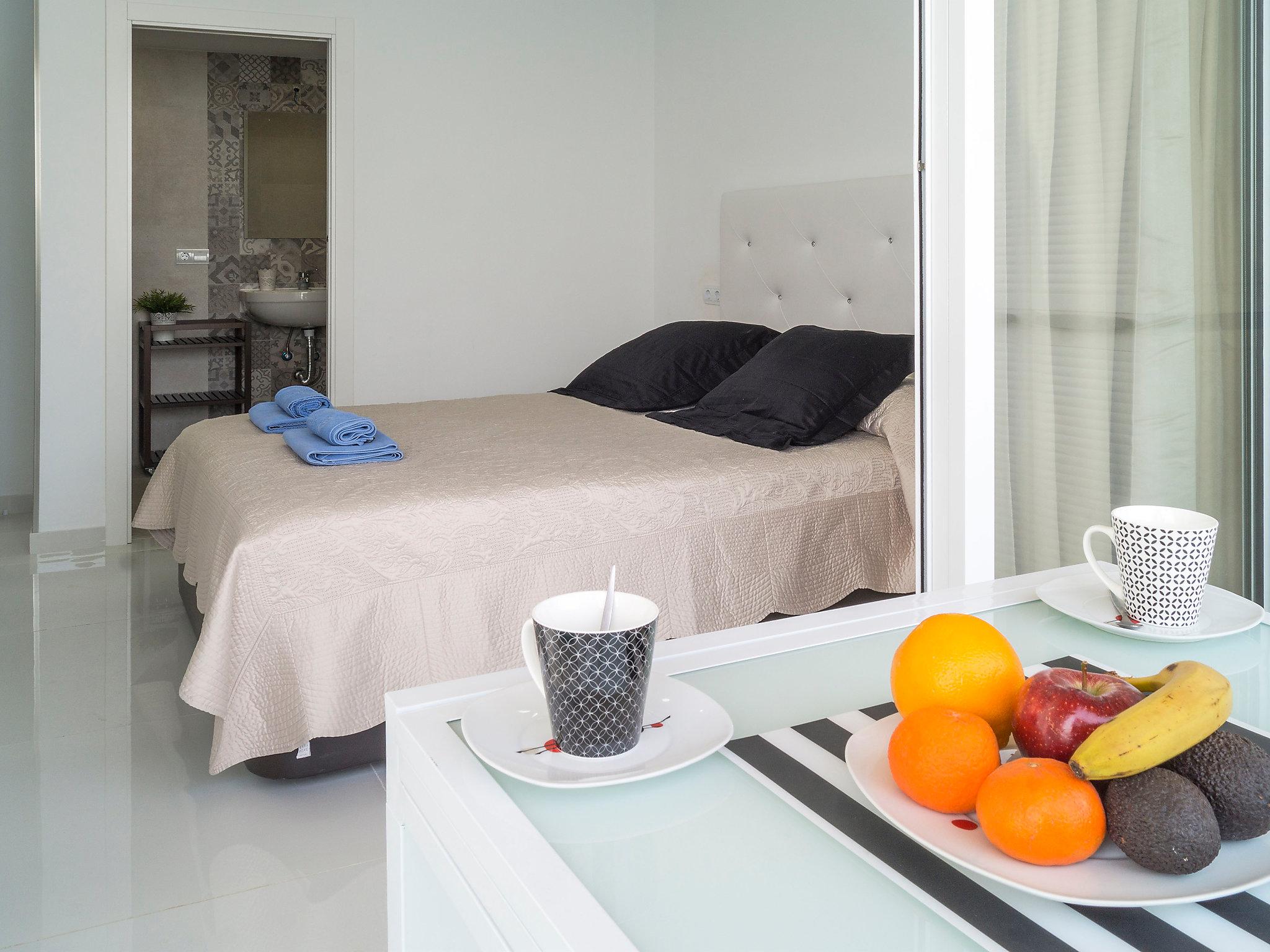Foto 12 - Appartamento con 1 camera da letto a Torremolinos con piscina e vista mare
