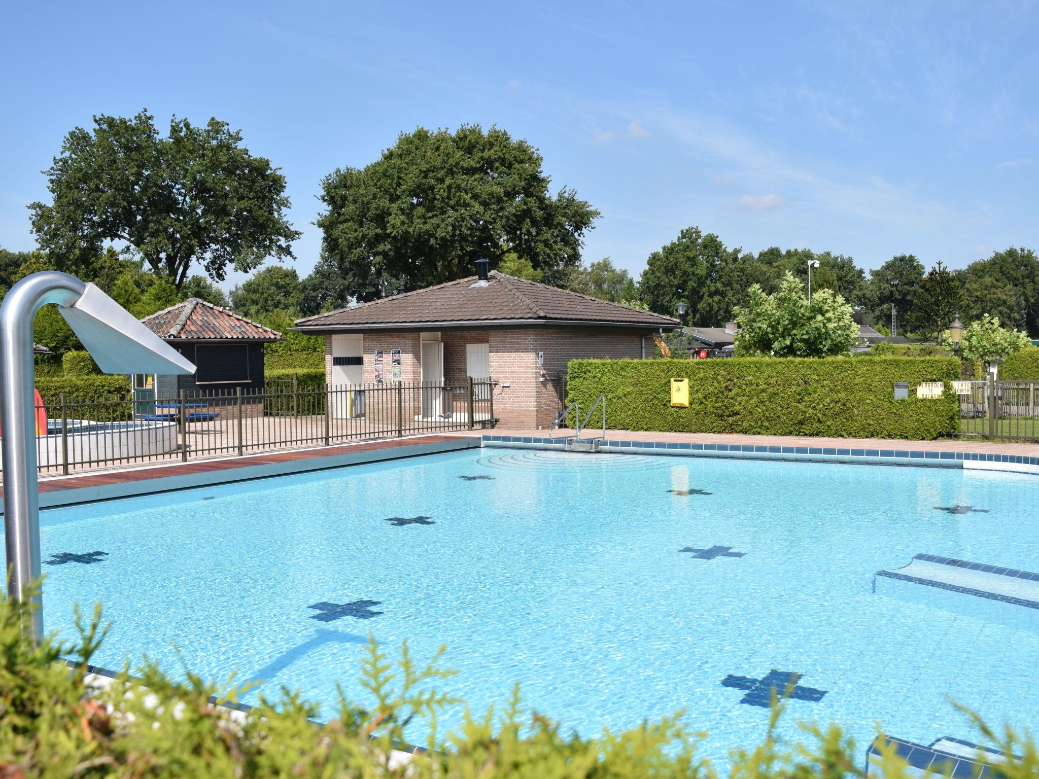 Foto 11 - Apartamento en Voorthuizen con piscina y terraza