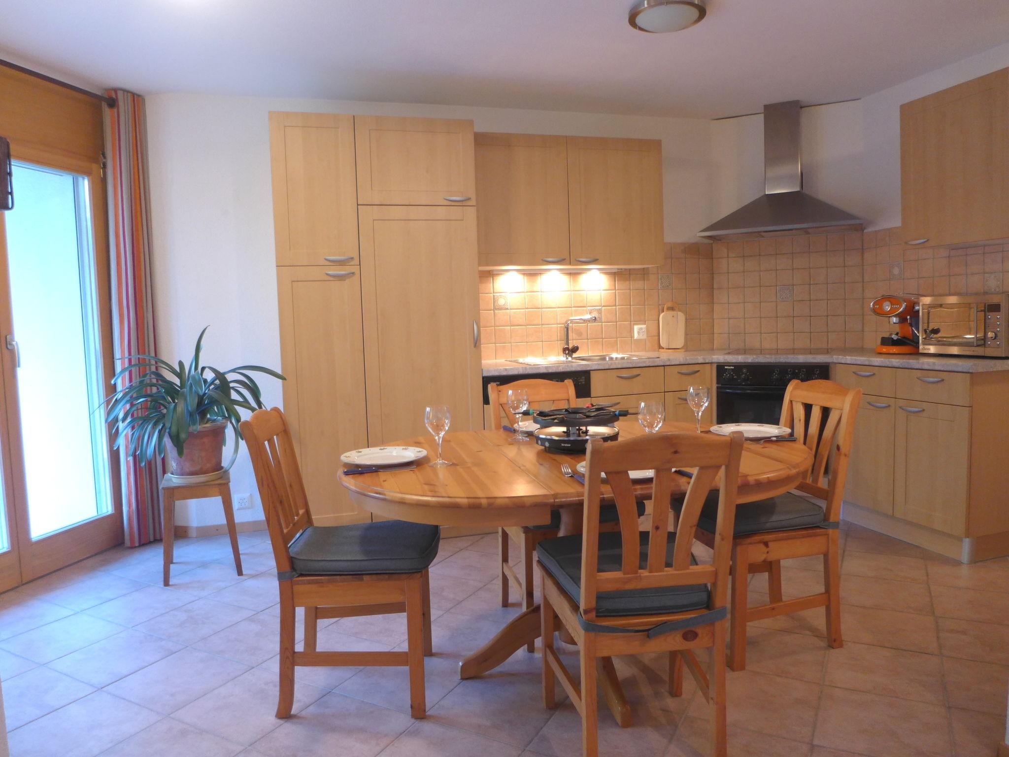 Photo 2 - 2 bedroom Apartment in Orsières with garden and mountain view