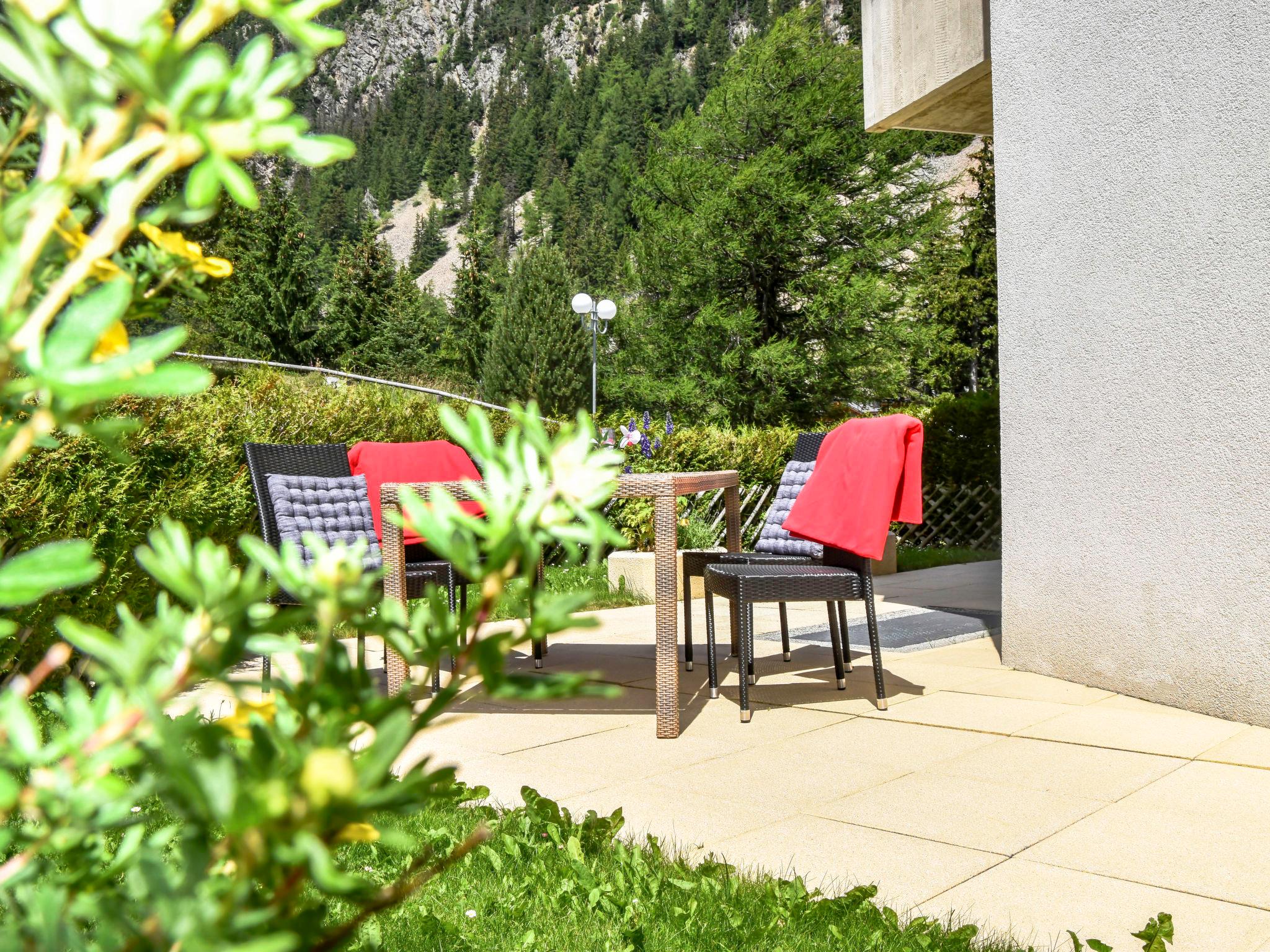 Photo 3 - 2 bedroom Apartment in Orsières with garden and mountain view
