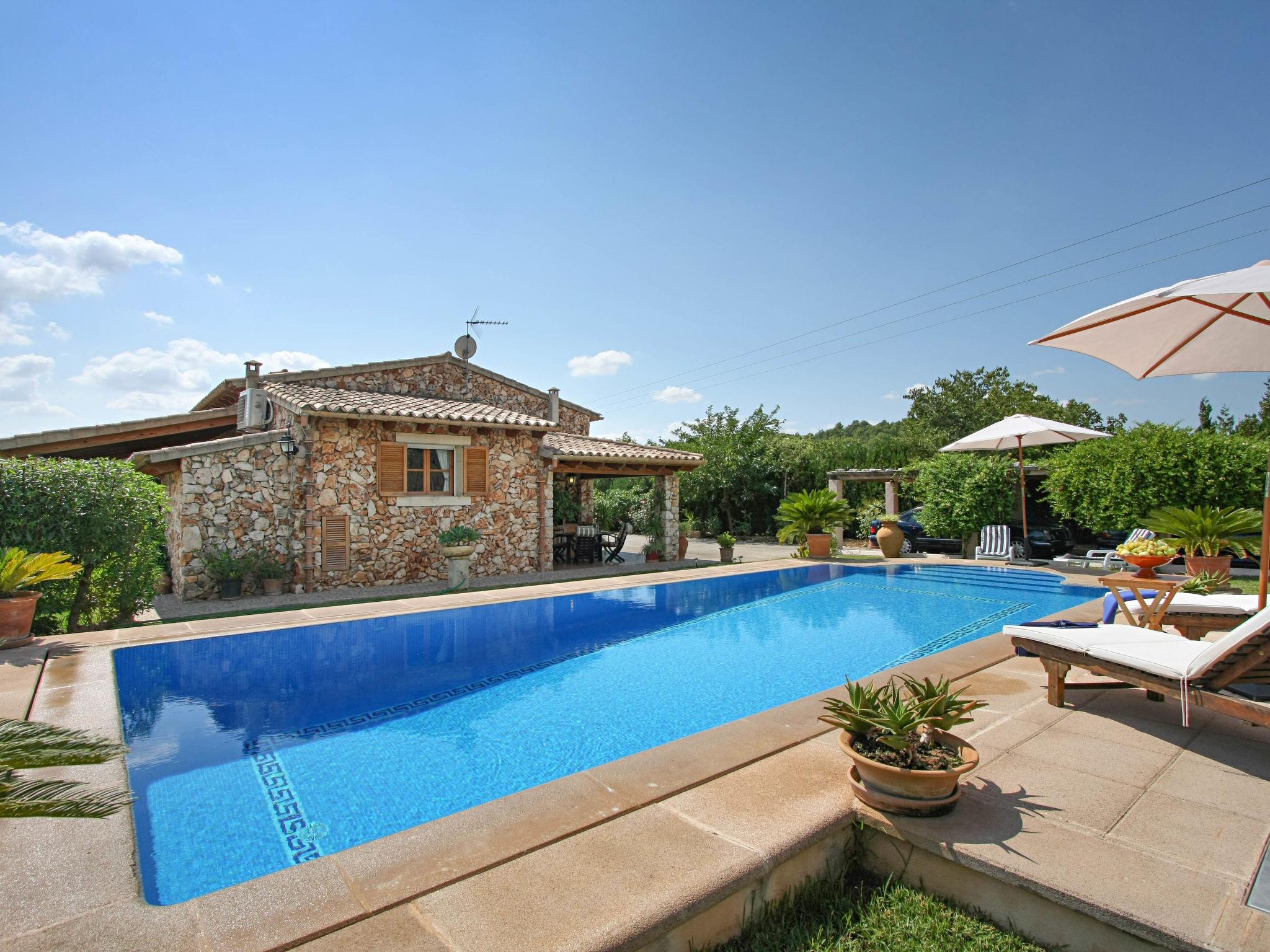 Photo 2 - Maison de 2 chambres à Selva avec piscine privée et jardin