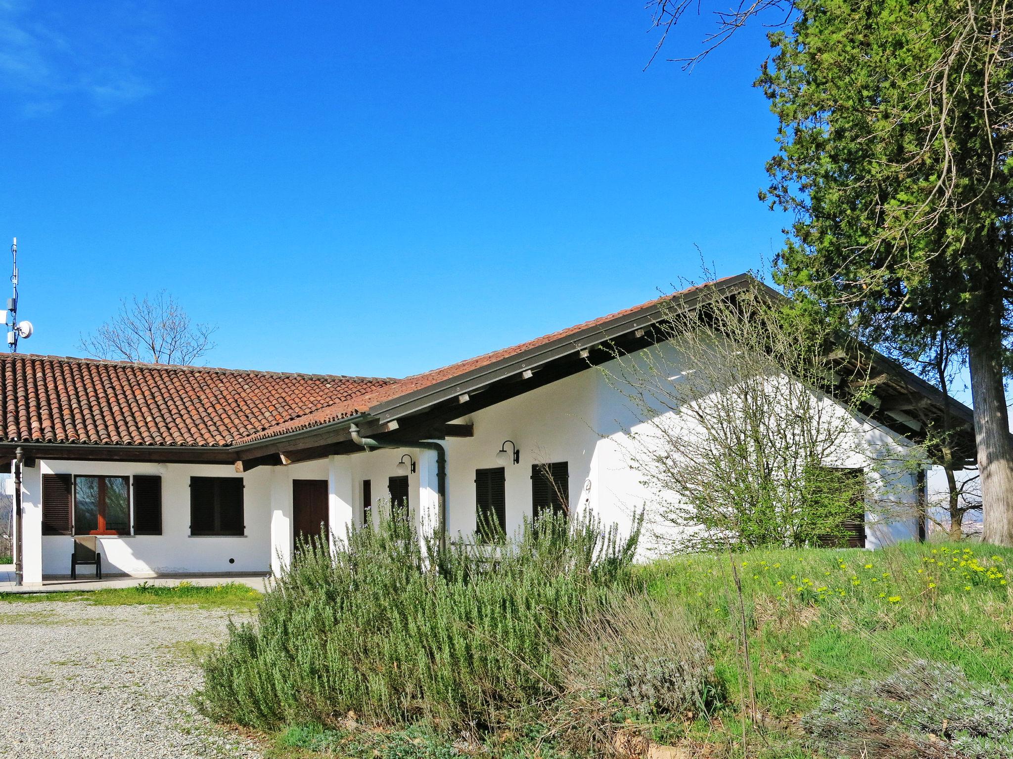 Foto 2 - Casa de 2 quartos em Azzano d'Asti com piscina e jardim