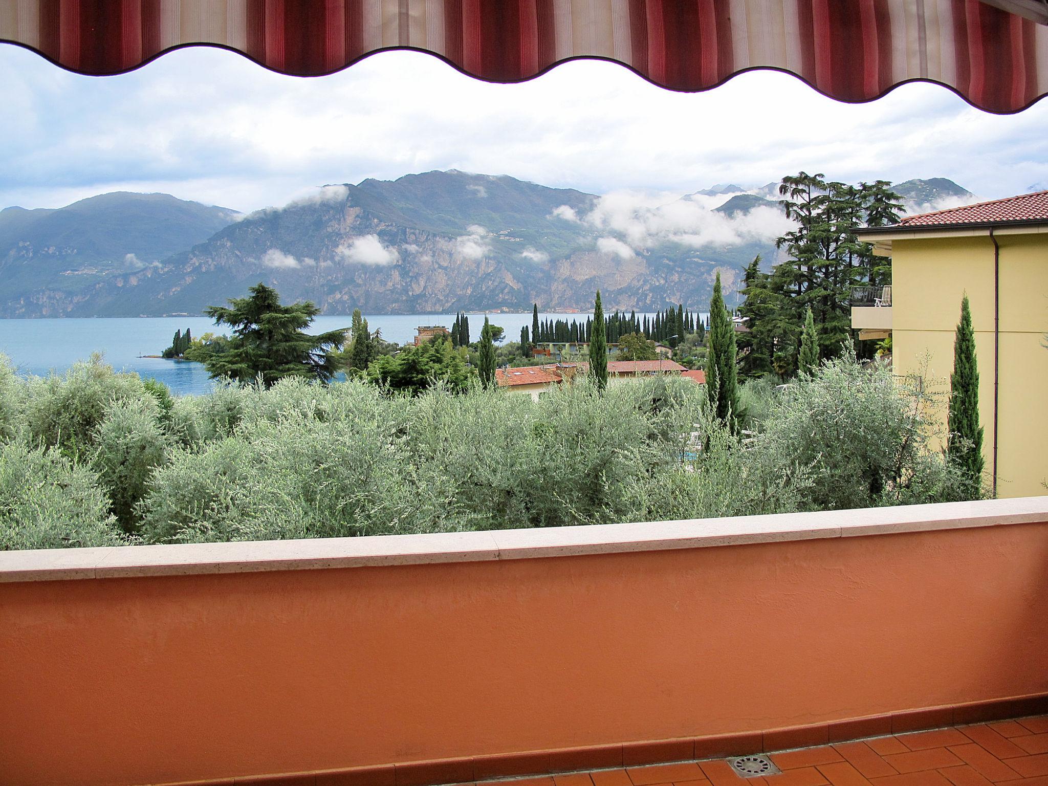 Foto 1 - Apartamento de 1 habitación en Malcesine con jardín y vistas a la montaña