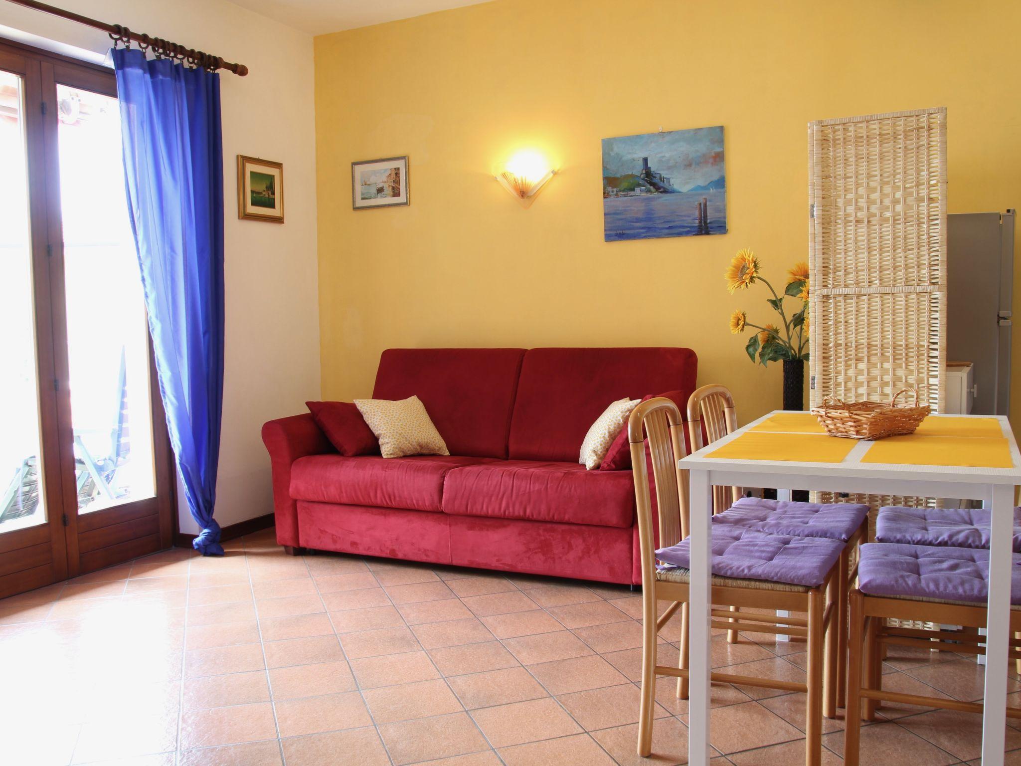 Foto 3 - Apartamento de 1 habitación en Malcesine con jardín y vistas a la montaña