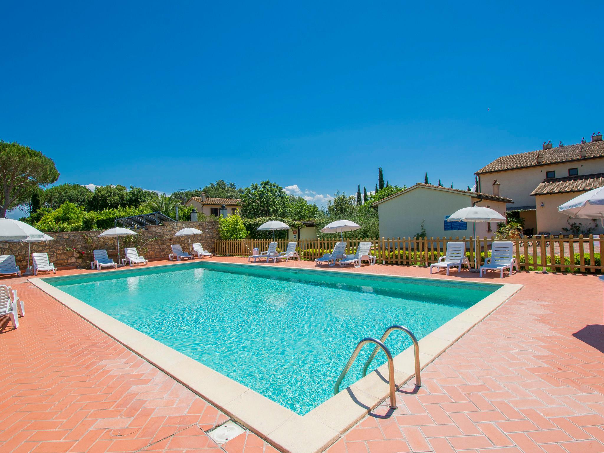 Photo 2 - Appartement en Cecina avec piscine et vues à la mer