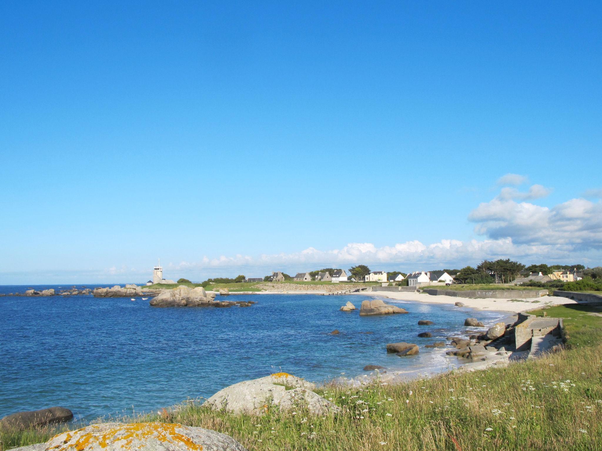 Photo 27 - 2 bedroom House in Plounéour-Brignogan-plages with garden and sea view
