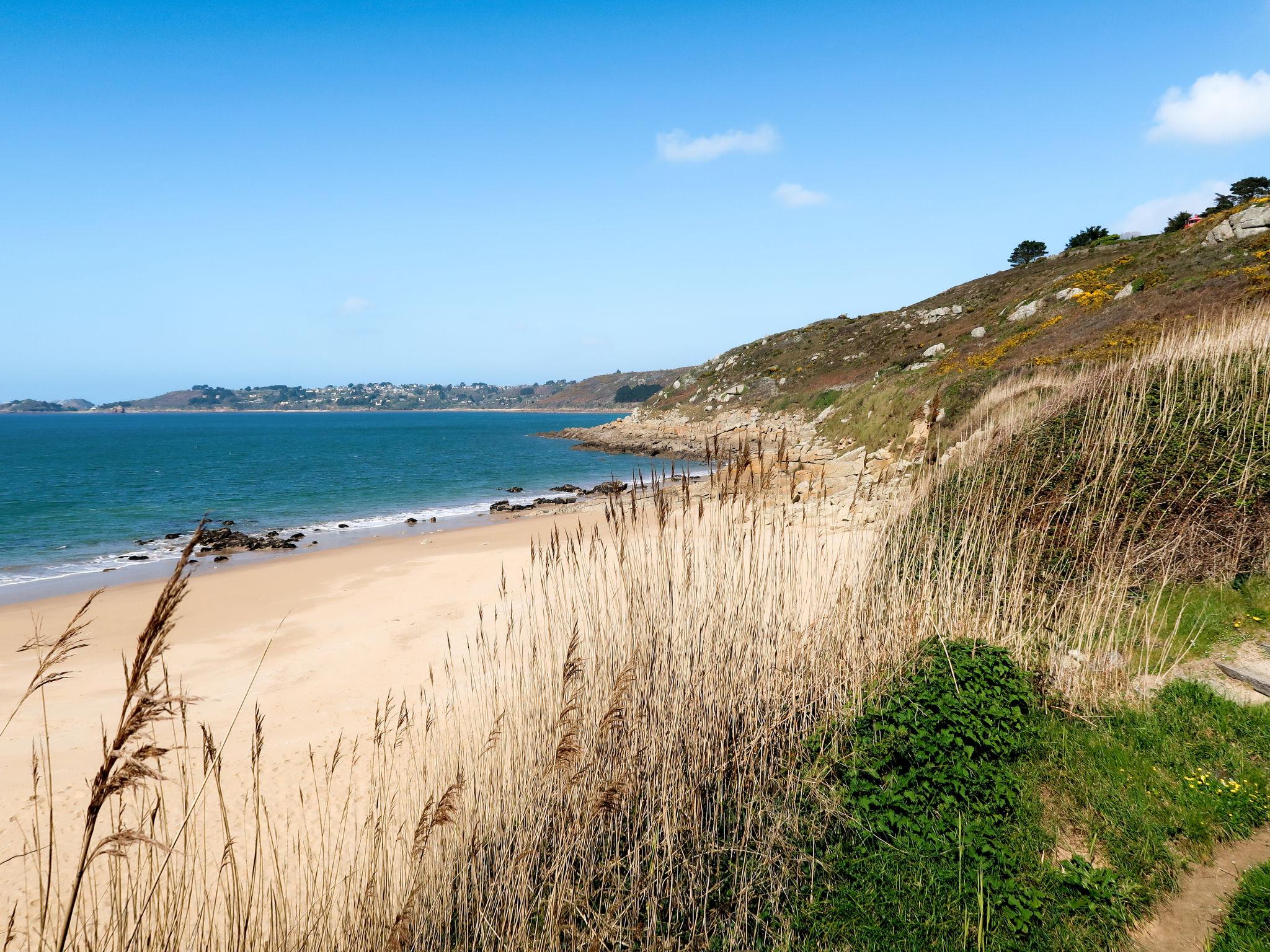 Foto 59 - Casa de 4 habitaciones en Lannion con jardín y vistas al mar