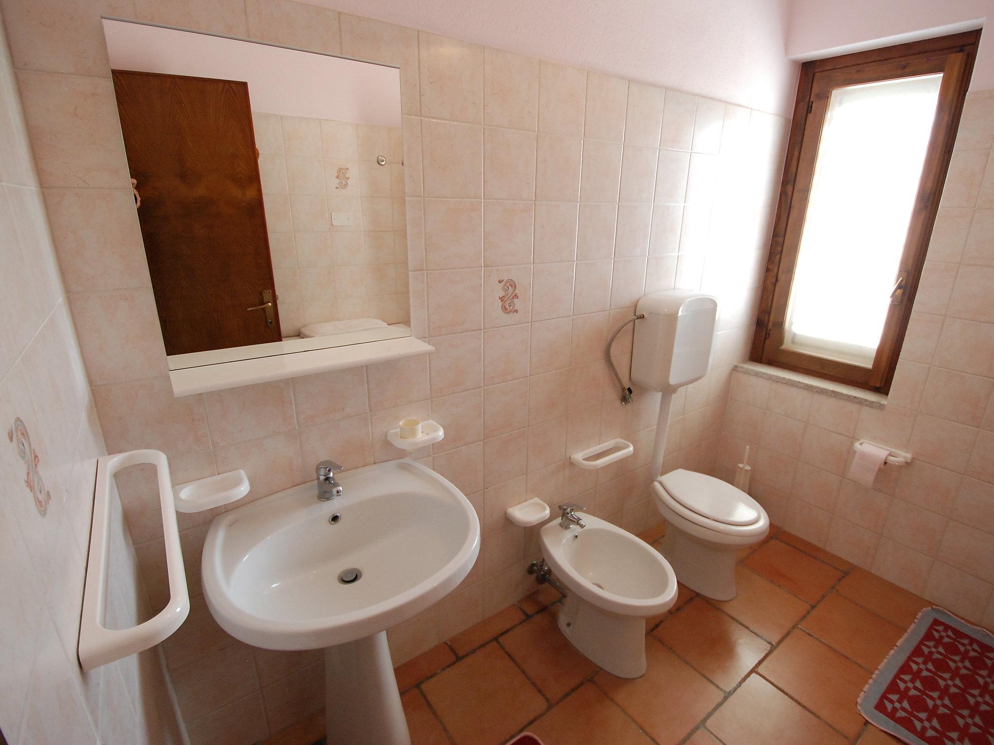 Photo 18 - 2 bedroom Apartment in Jerzu with swimming pool and garden