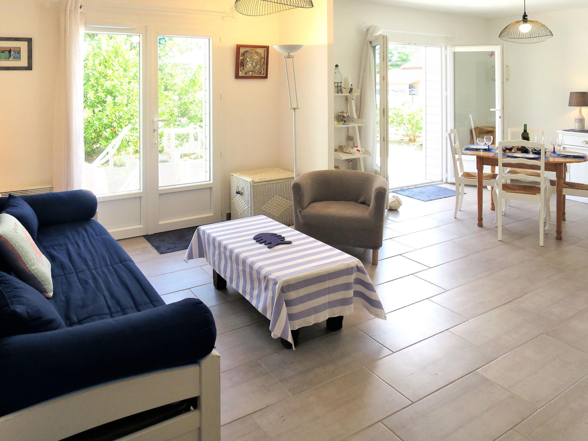 Photo 3 - Maison de 2 chambres à Saint-Vivien-de-Médoc avec piscine privée et jardin