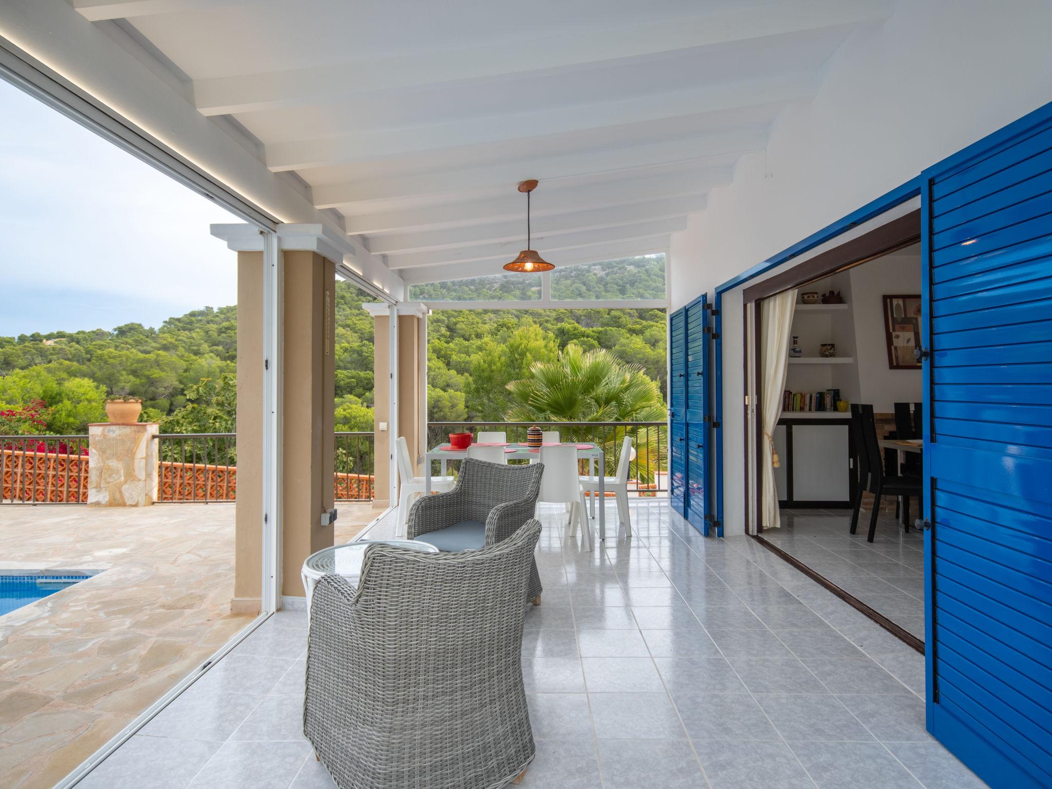 Photo 6 - Maison de 3 chambres à Sant Josep de sa Talaia avec piscine privée et vues à la mer