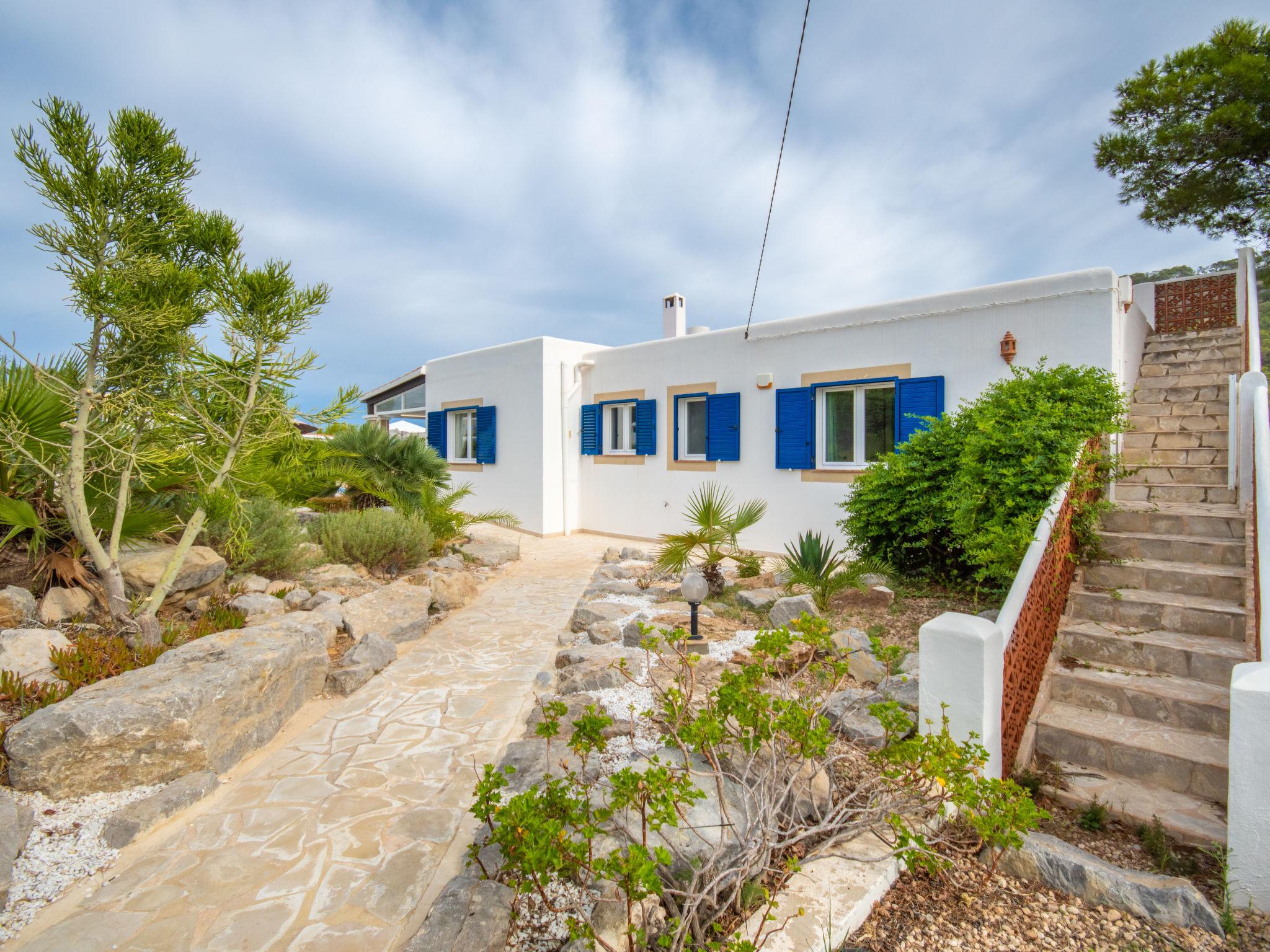 Photo 10 - Maison de 3 chambres à Sant Josep de sa Talaia avec piscine privée et jardin