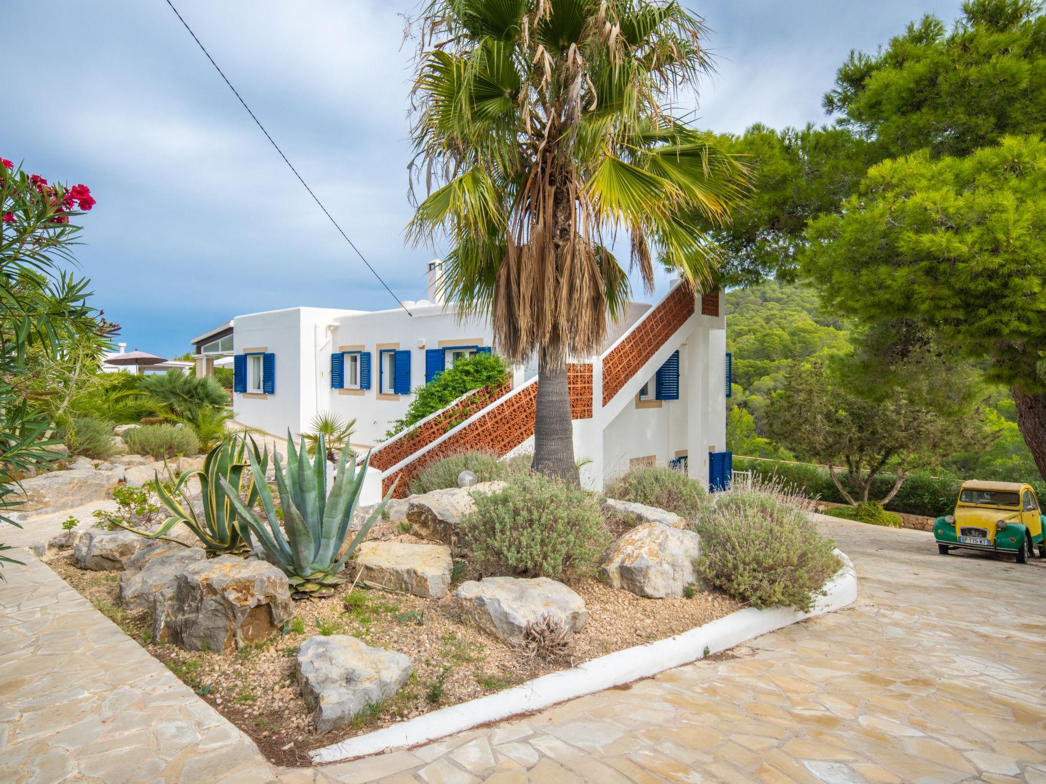 Foto 9 - Casa de 3 habitaciones en Sant Josep de sa Talaia con piscina privada y vistas al mar
