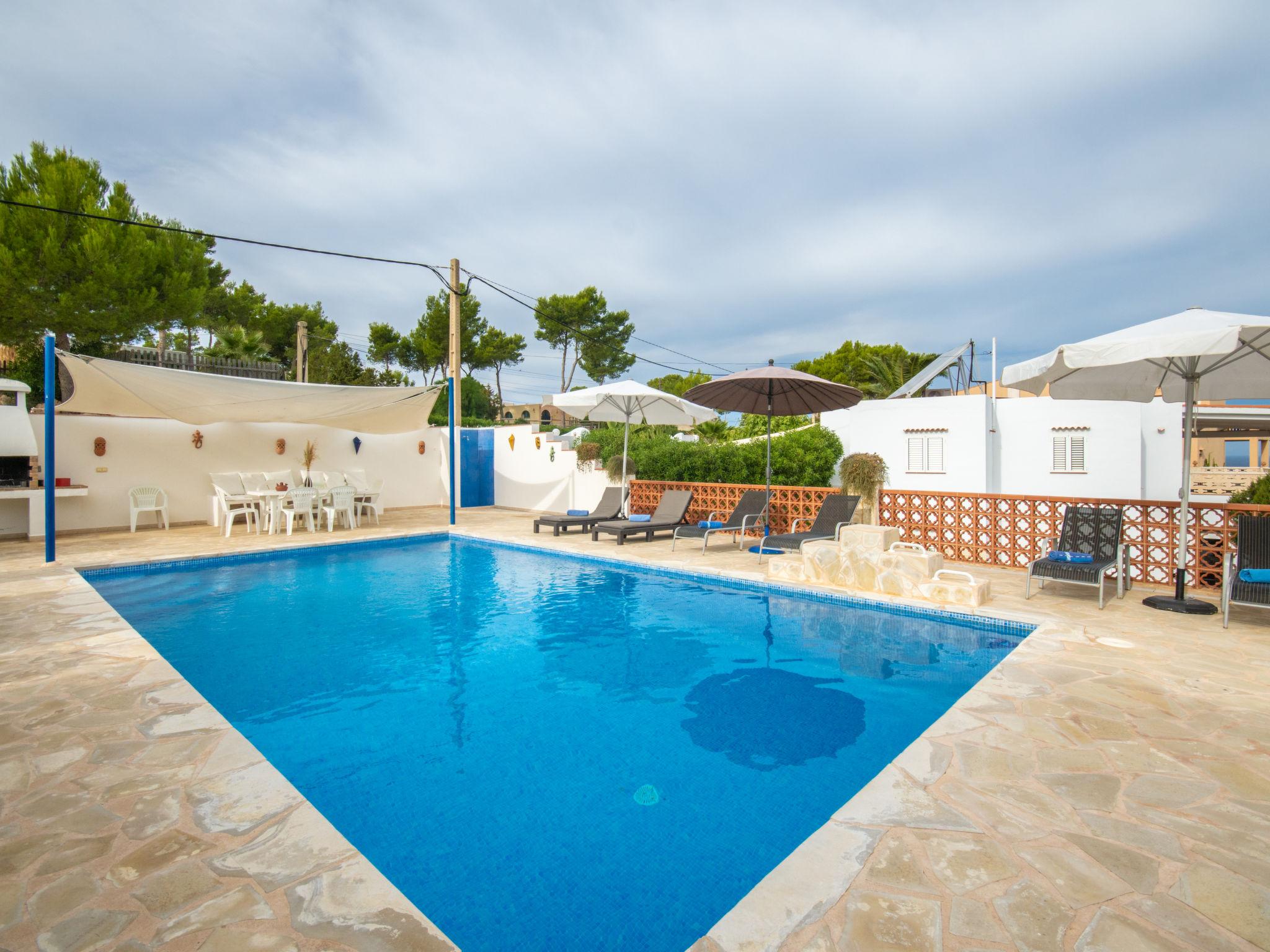 Foto 3 - Casa de 3 habitaciones en Sant Josep de sa Talaia con piscina privada y jardín