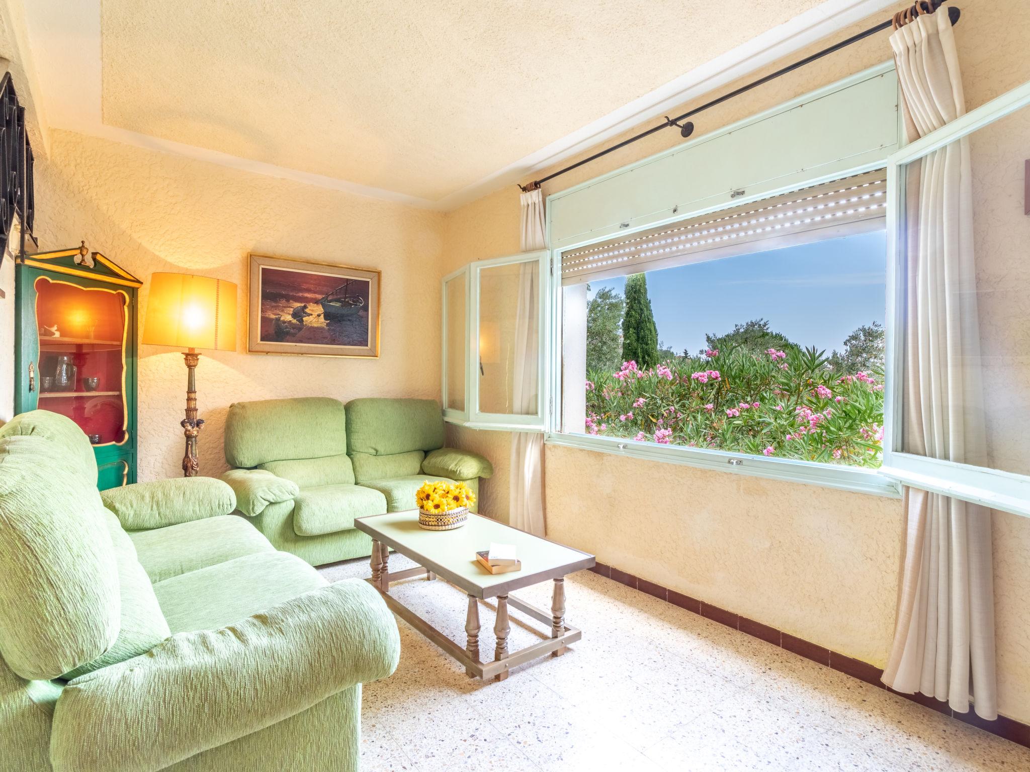 Foto 2 - Casa con 3 camere da letto a Roses con giardino e vista mare