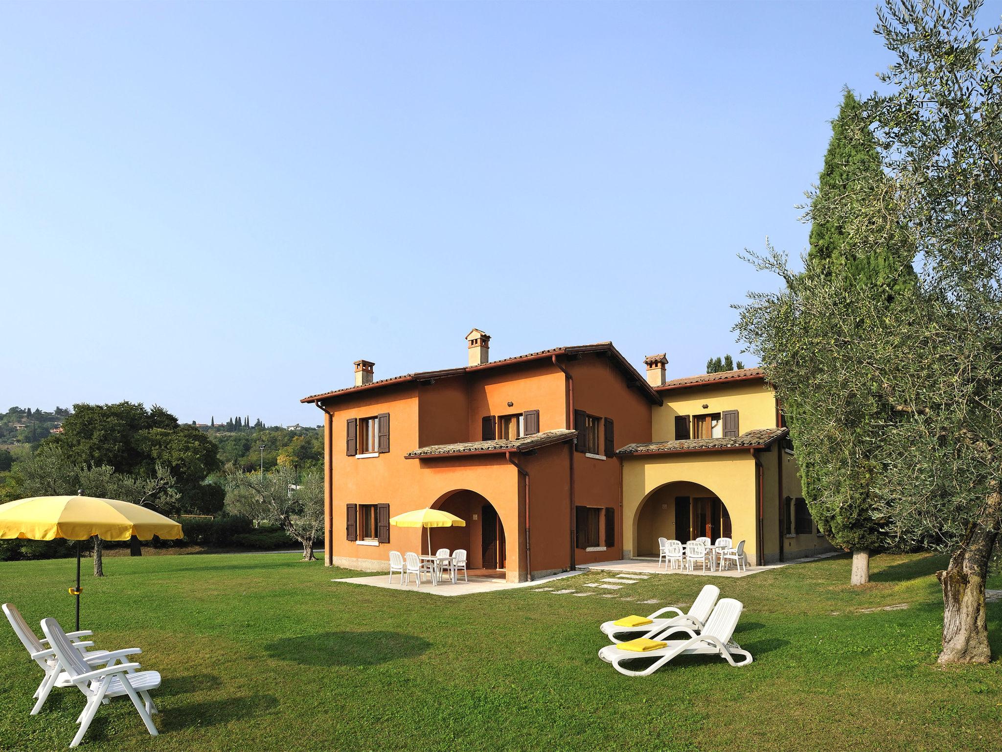 Photo 3 - Appartement de 1 chambre à Costermano sul Garda avec piscine et vues sur la montagne