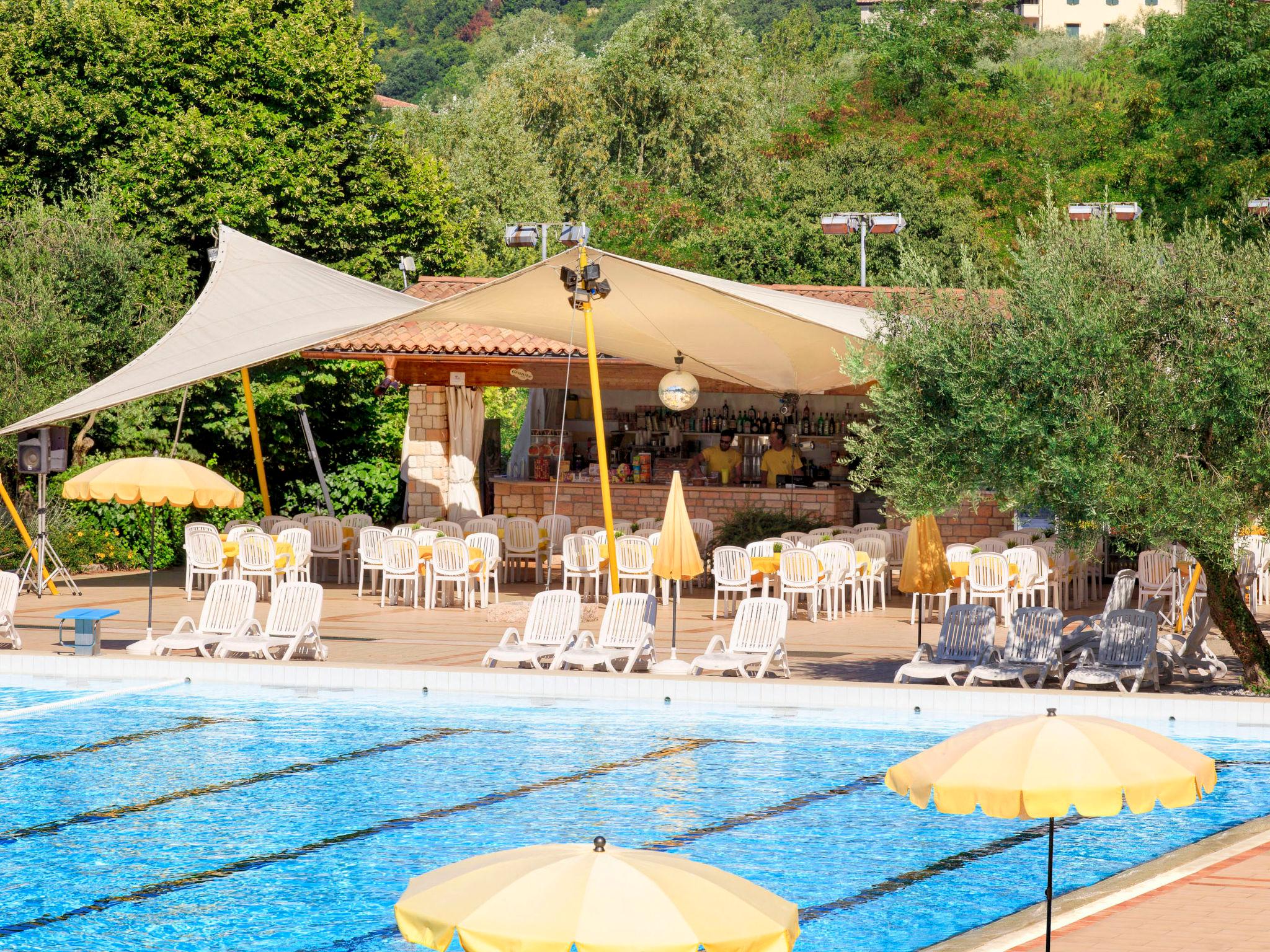Photo 25 - Appartement de 1 chambre à Costermano sul Garda avec piscine et vues sur la montagne
