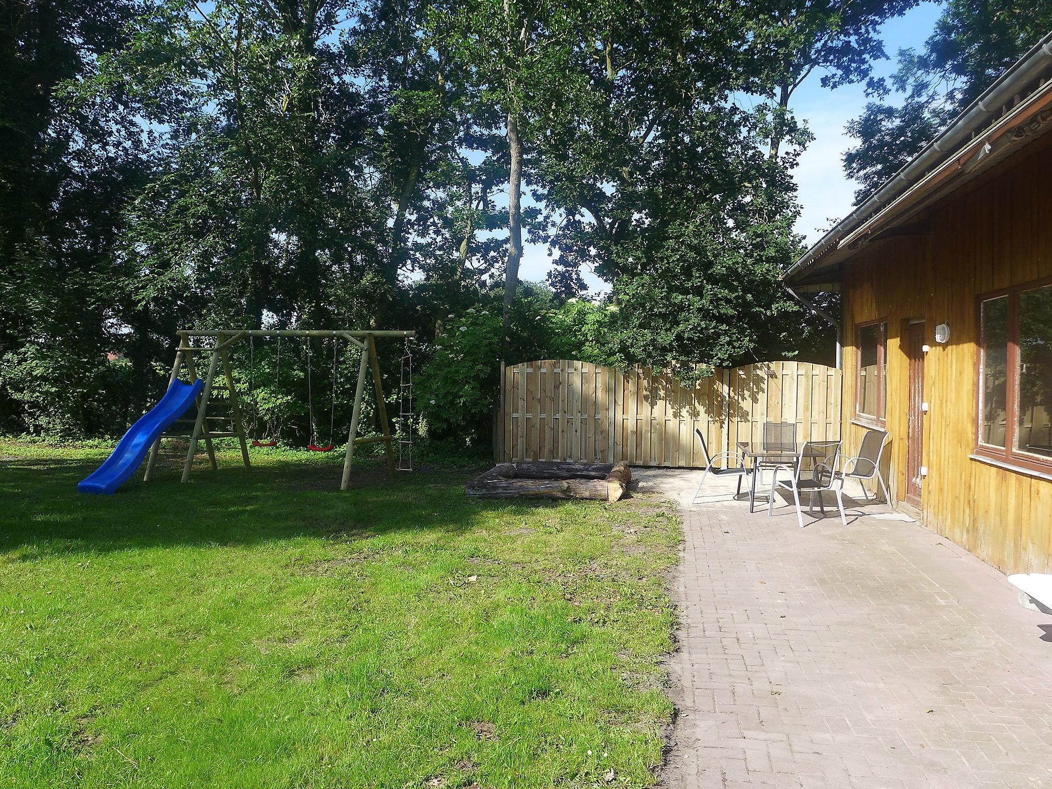 Photo 2 - 2 bedroom Apartment in Halbemond with garden and terrace