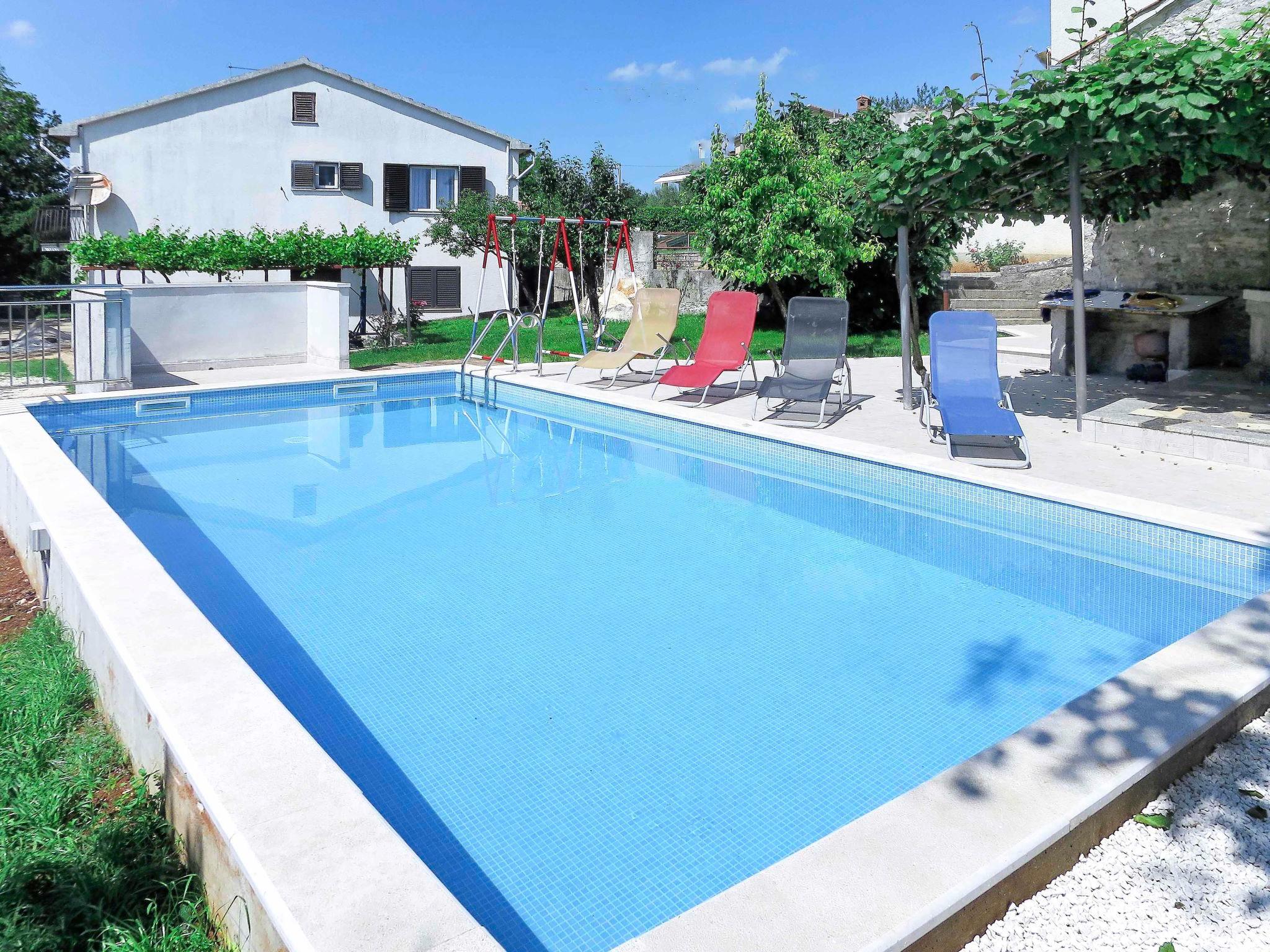 Foto 6 - Haus mit 2 Schlafzimmern in Sveti Petar u Šumi mit privater pool und garten