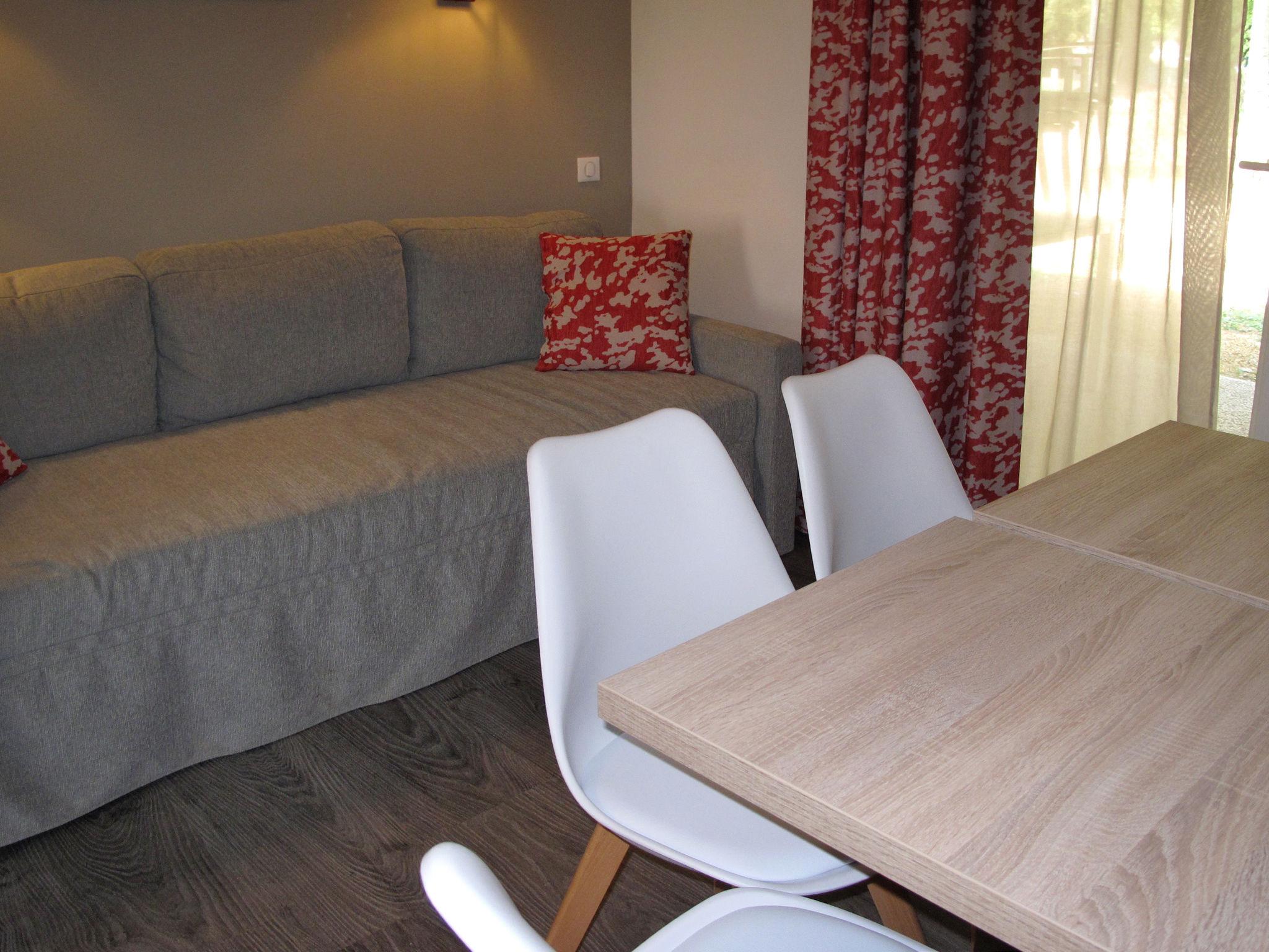 Photo 8 - 2 bedroom Apartment in Arles with swimming pool and terrace