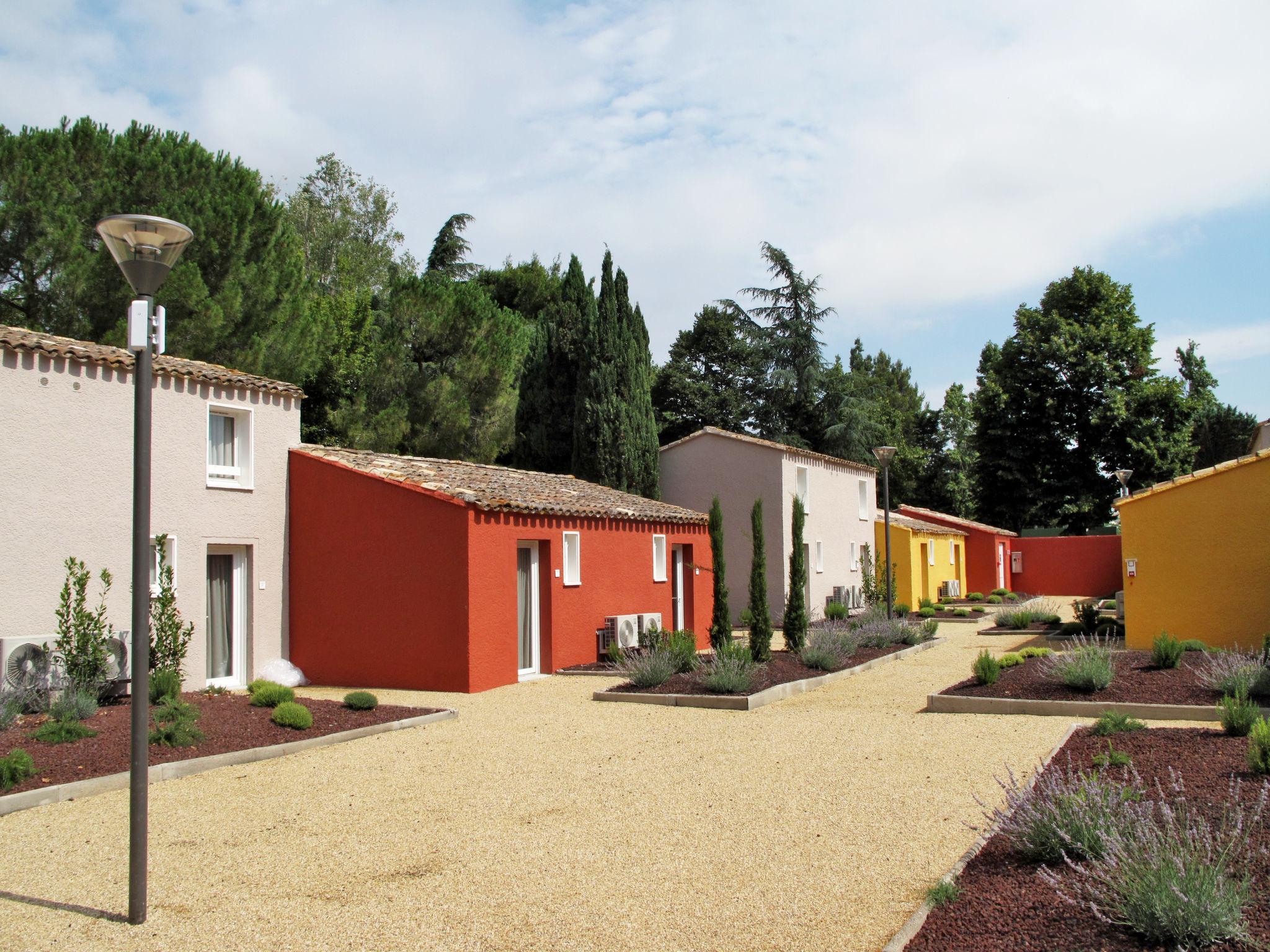 Foto 18 - Appartamento con 2 camere da letto a Arles con piscina e terrazza