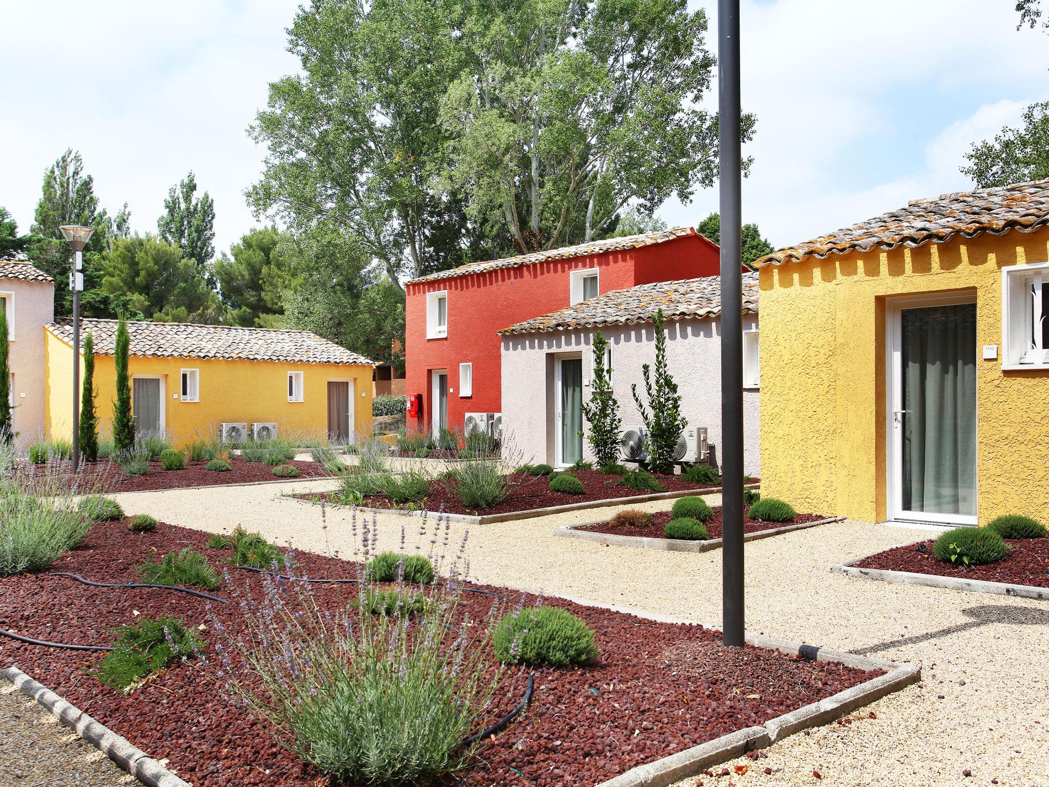 Foto 12 - Appartamento a Arles con piscina e terrazza