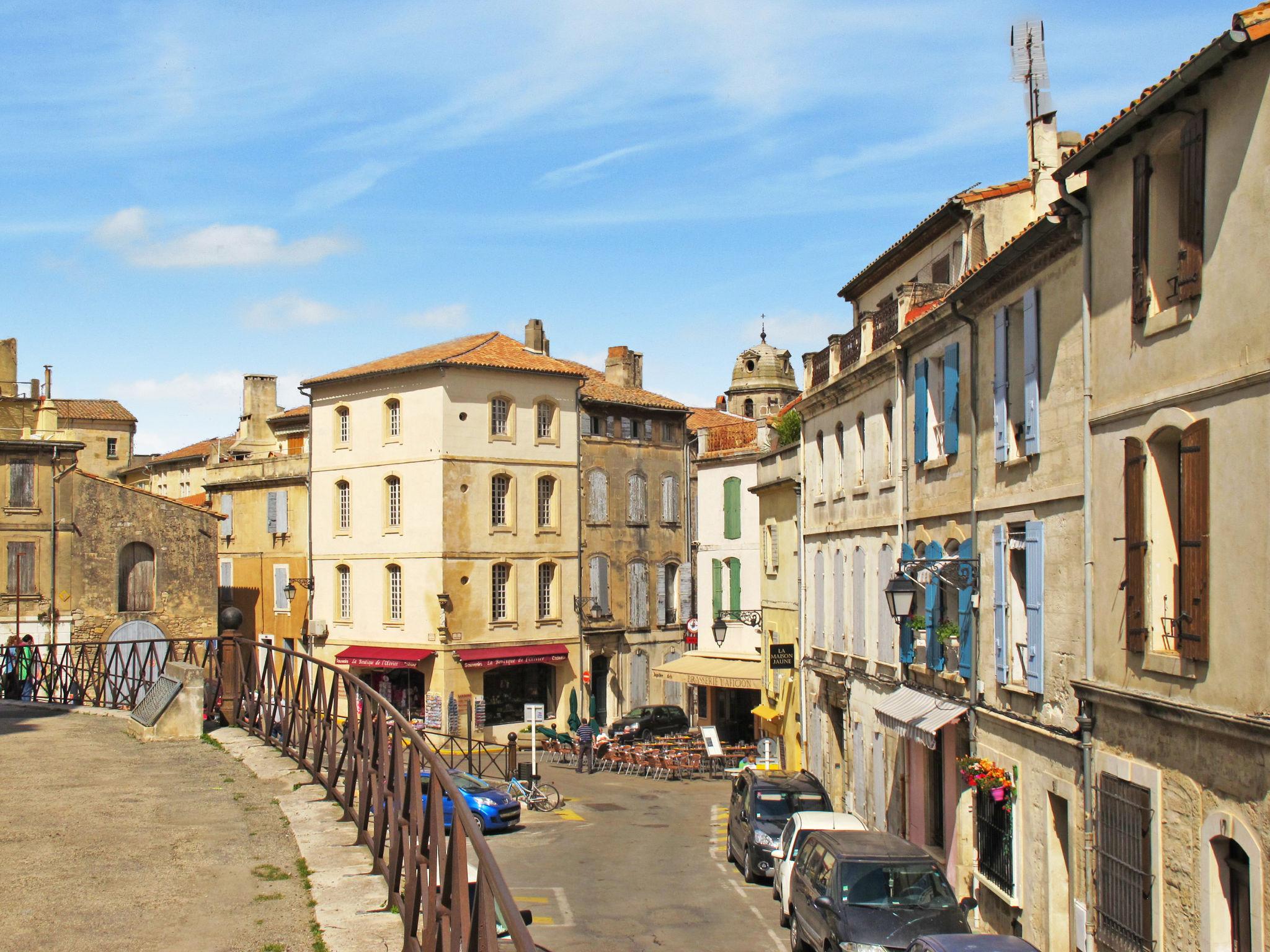 Photo 21 - 1 bedroom Apartment in Arles with swimming pool and terrace