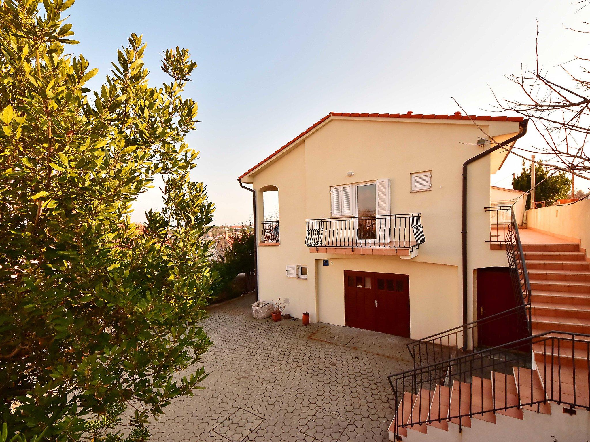 Photo 20 - Maison de 3 chambres à Dobrinj avec terrasse et vues à la mer