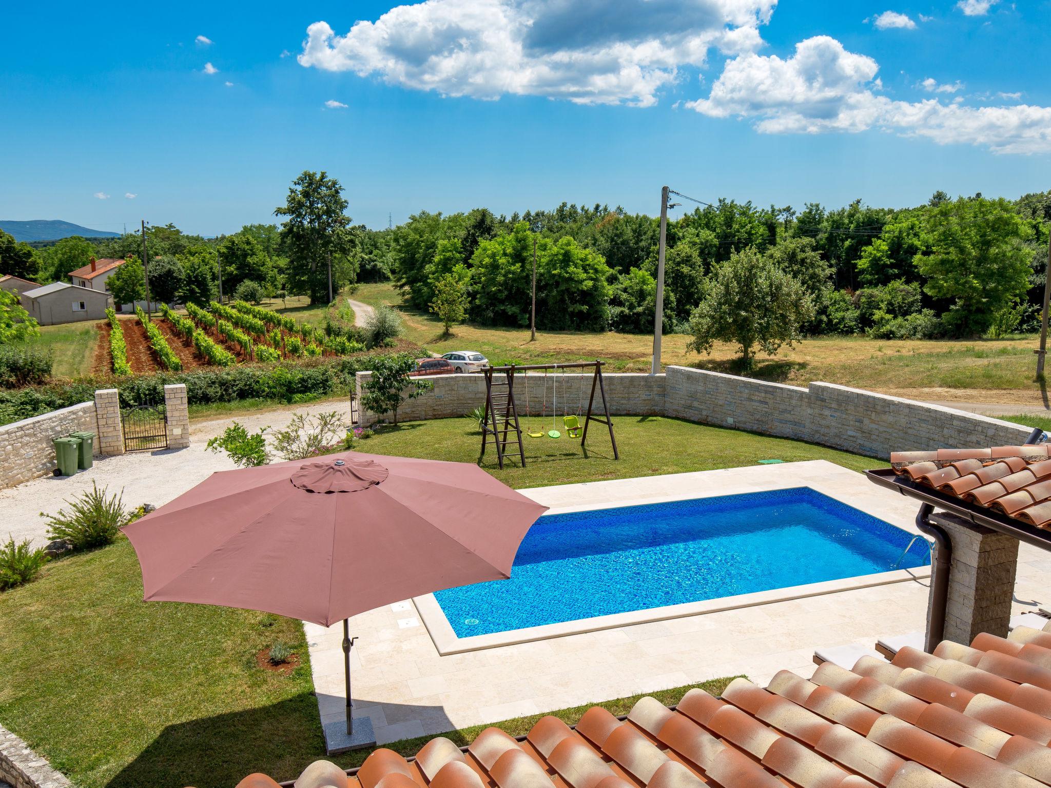 Foto 16 - Casa con 4 camere da letto a Barban con piscina privata e giardino