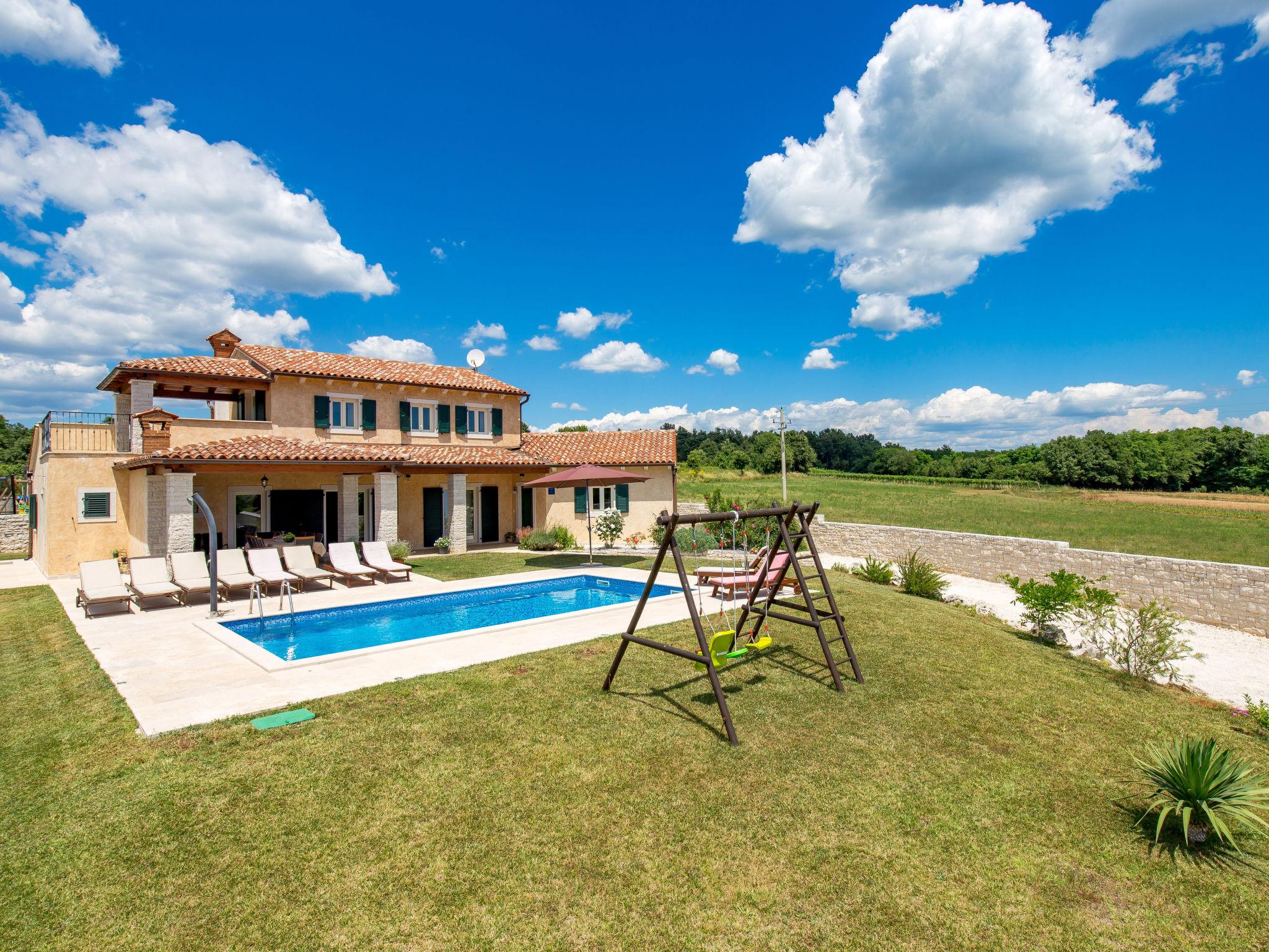 Foto 40 - Casa con 4 camere da letto a Barban con piscina privata e giardino