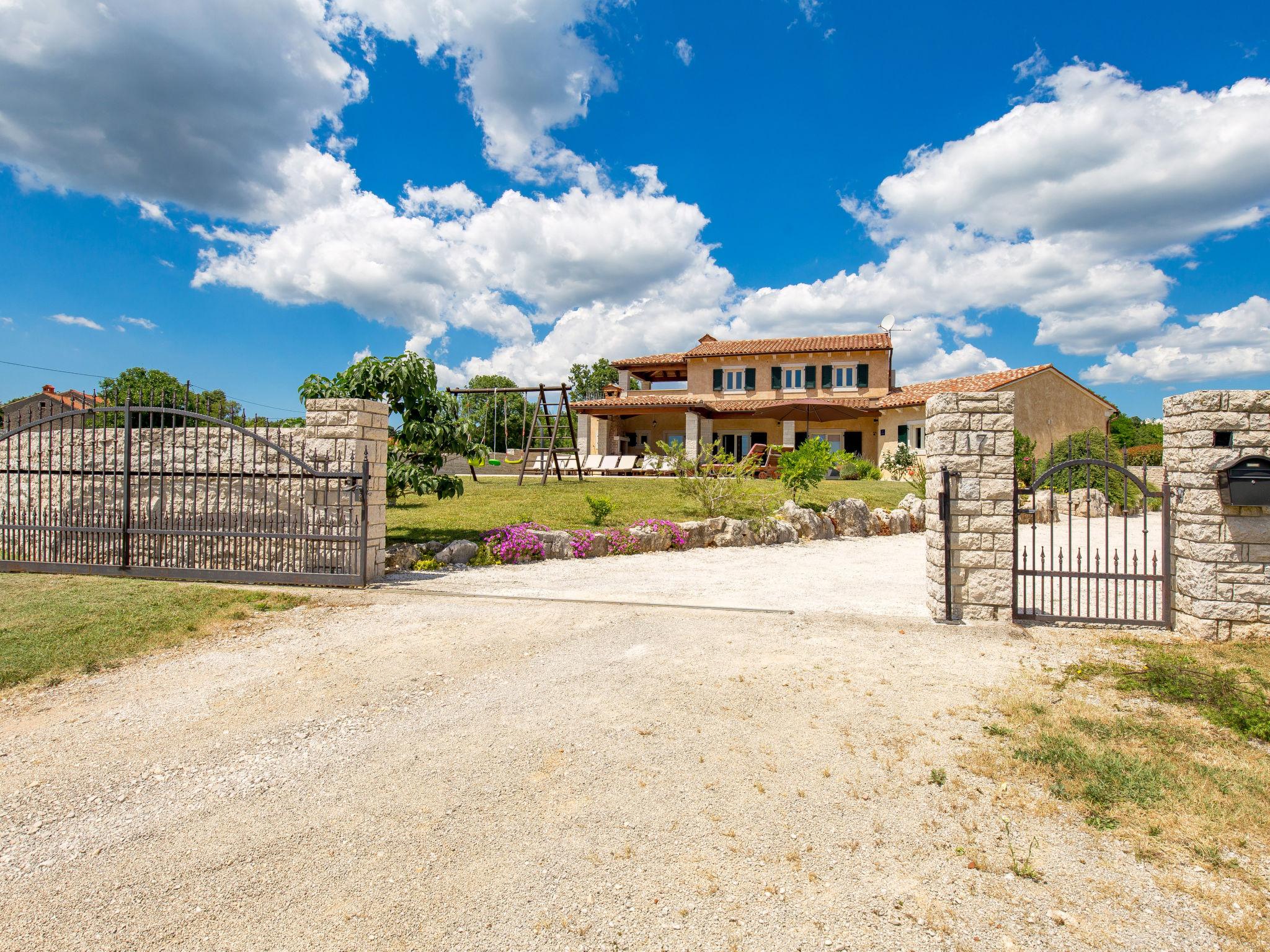 Foto 38 - Casa con 4 camere da letto a Barban con piscina privata e vista mare