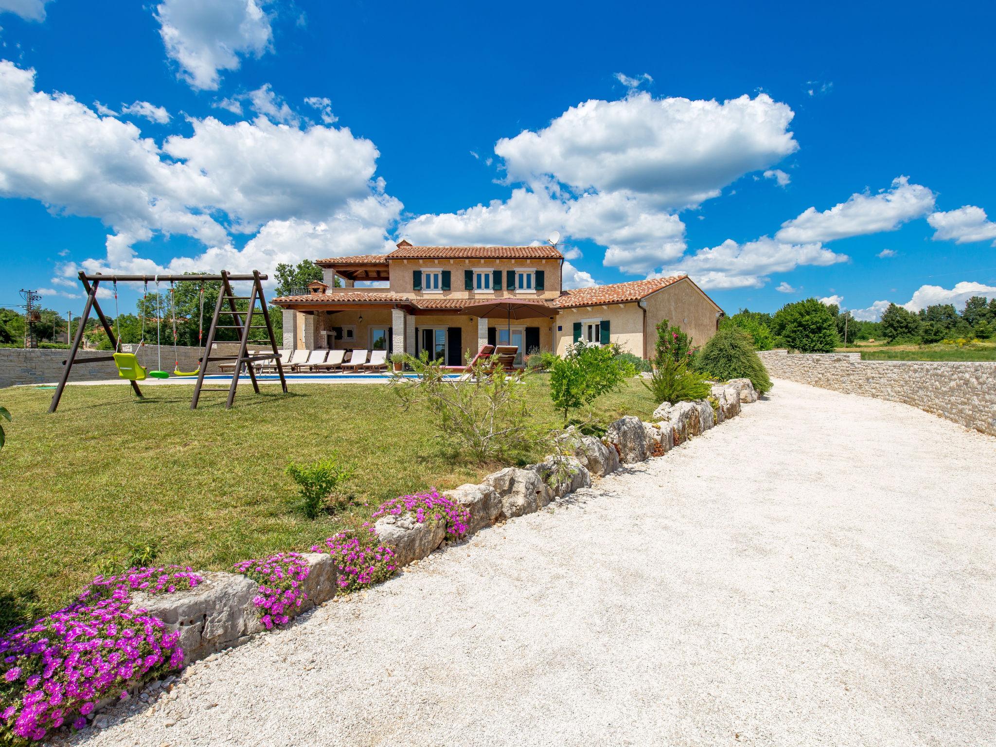 Foto 39 - Casa con 4 camere da letto a Barban con piscina privata e vista mare