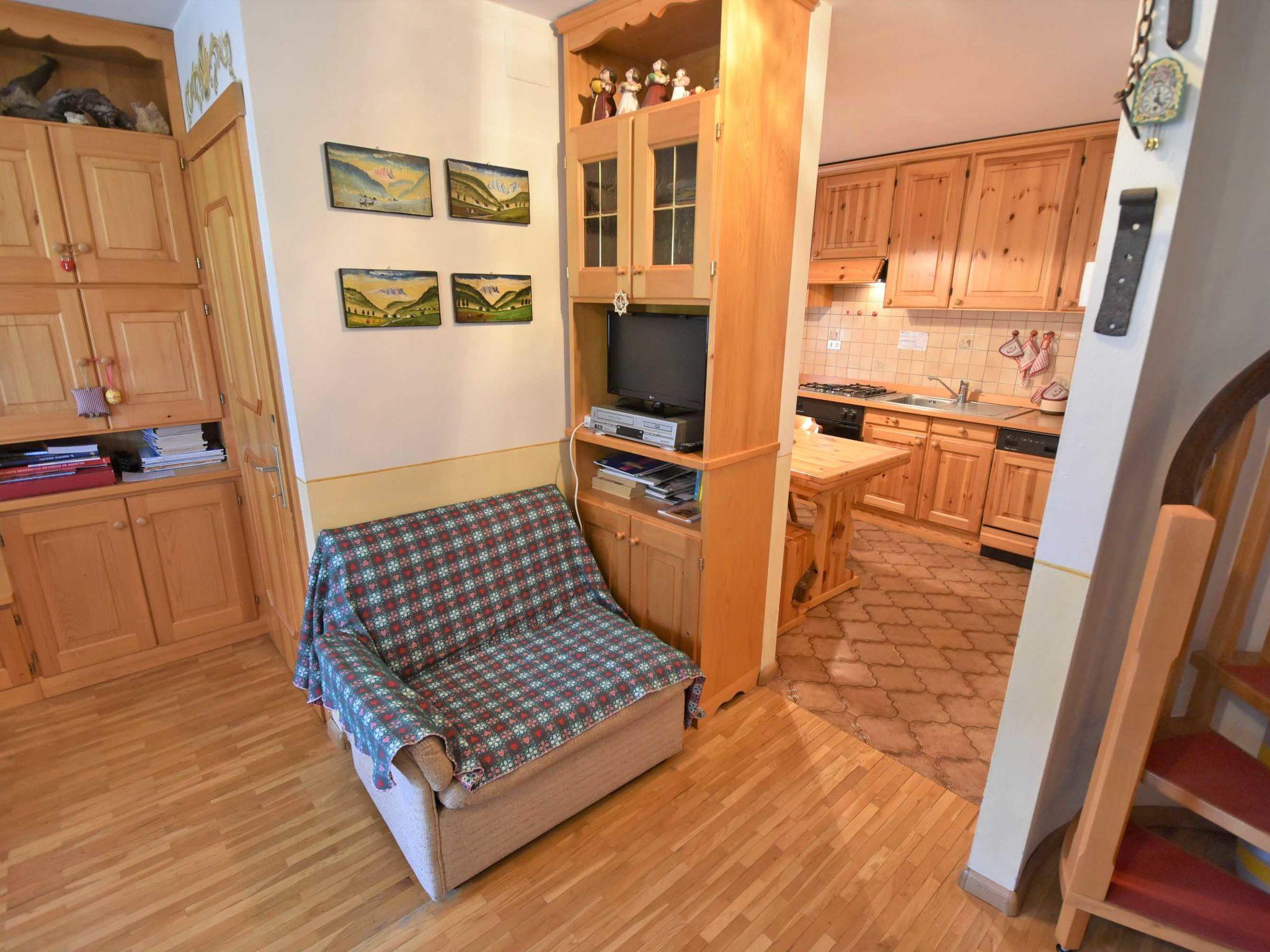 Foto 7 - Apartamento de 2 quartos em Campitello di Fassa com terraço