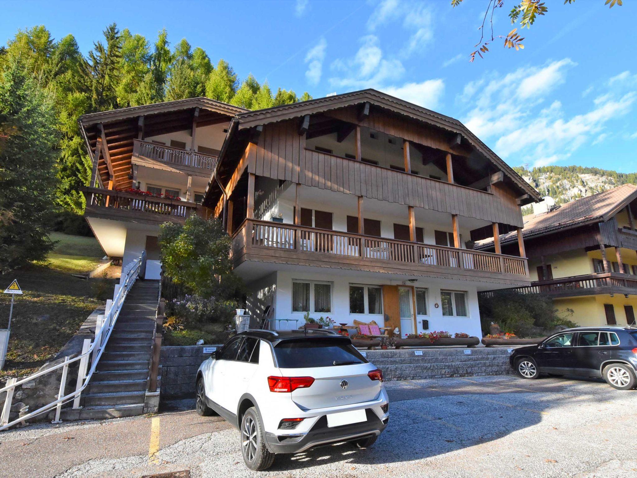 Foto 15 - Apartamento de 2 habitaciones en Campitello di Fassa con terraza y vistas a la montaña