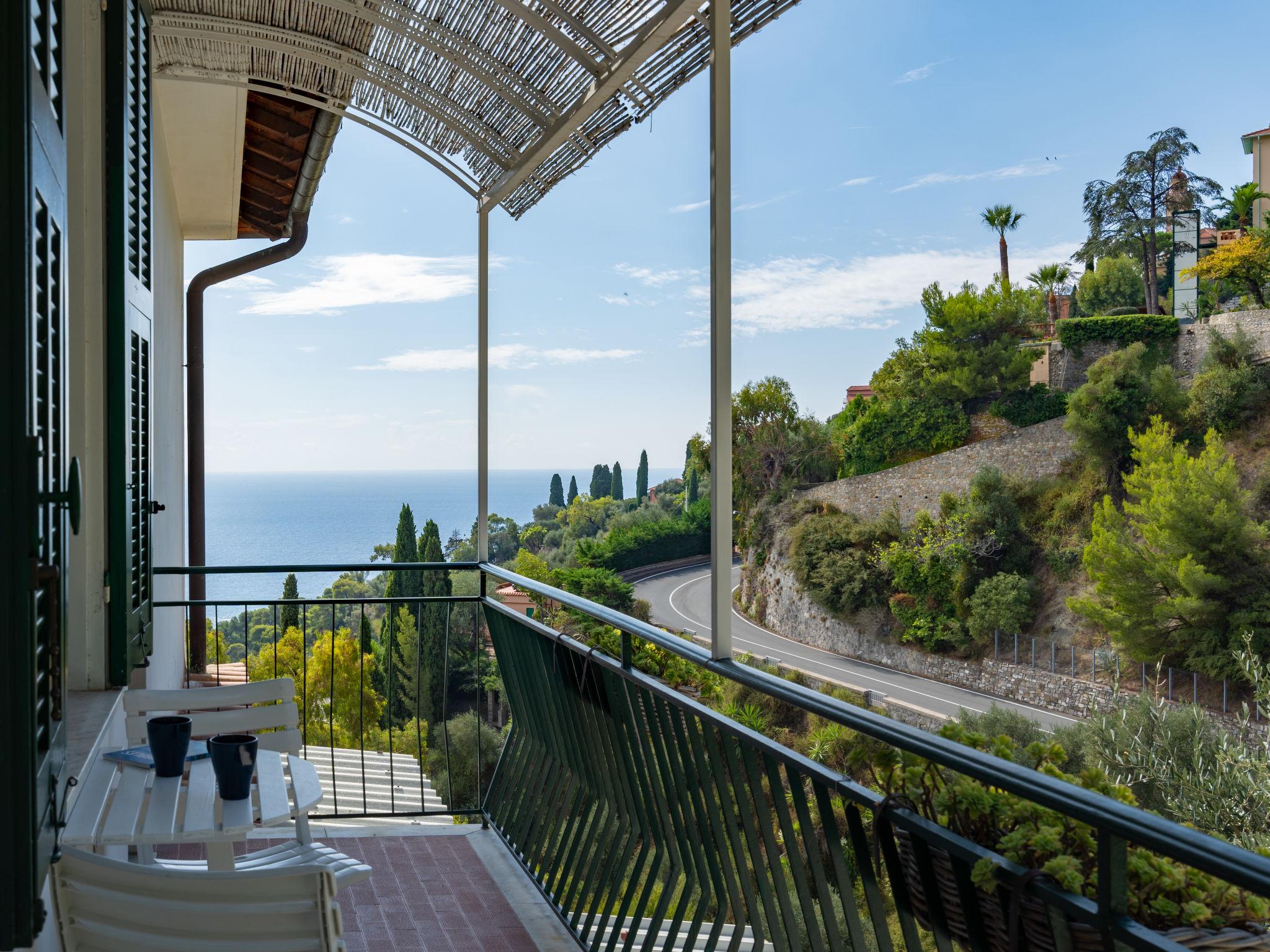 Foto 10 - Apartamento de 1 habitación en Ventimiglia con terraza y vistas al mar