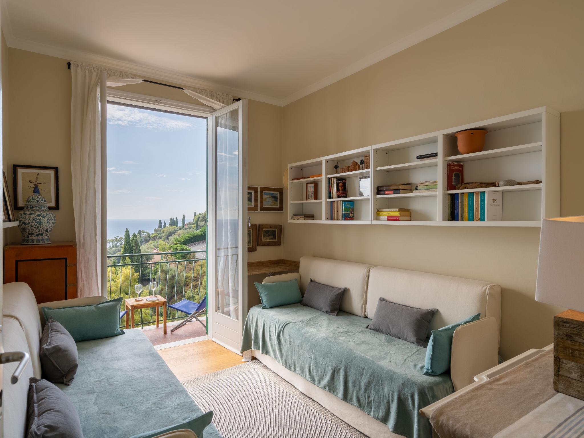 Foto 5 - Apartment mit 1 Schlafzimmer in Ventimiglia mit terrasse und blick aufs meer