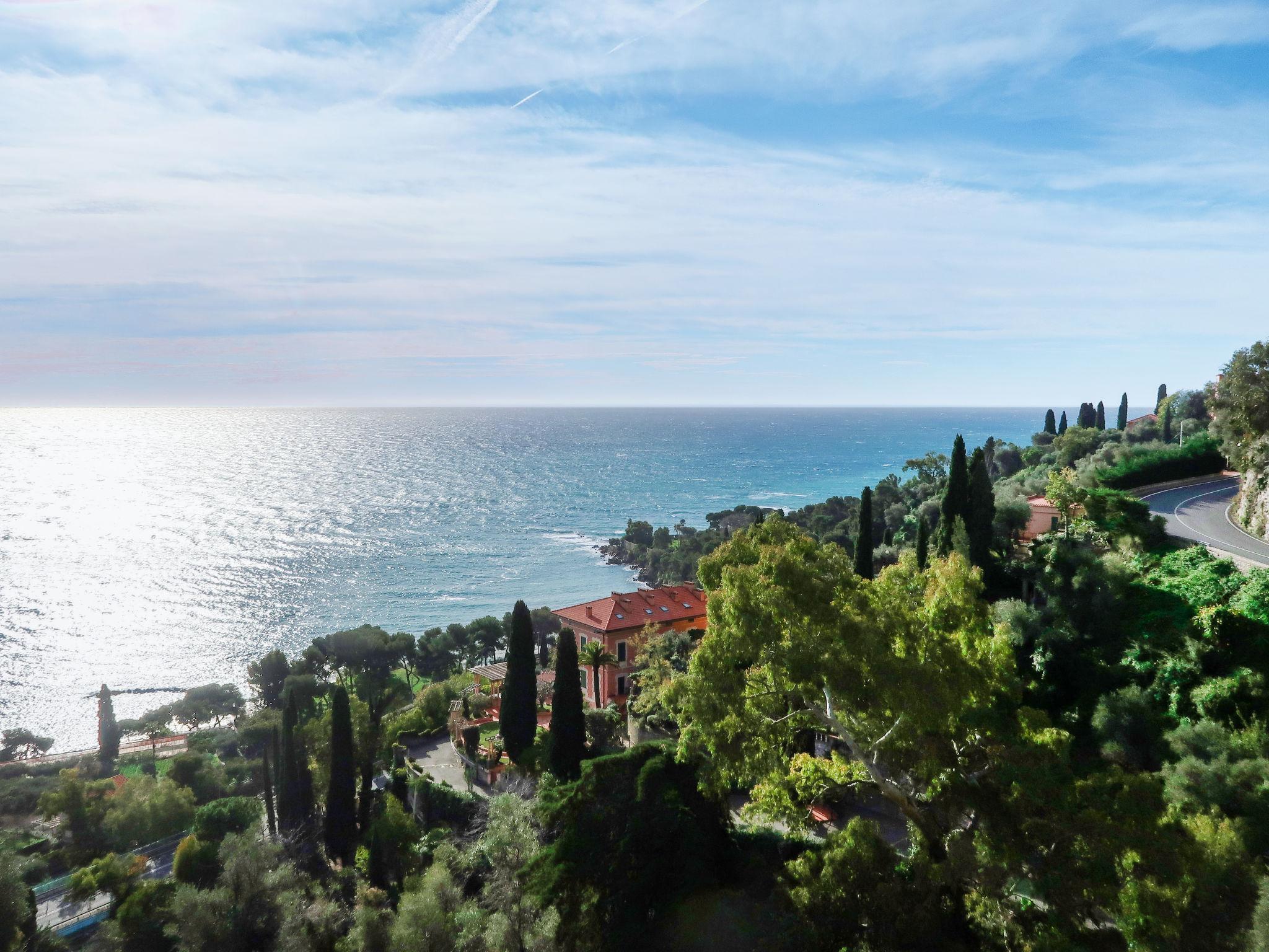 Foto 2 - Apartamento de 1 habitación en Ventimiglia con terraza y vistas al mar