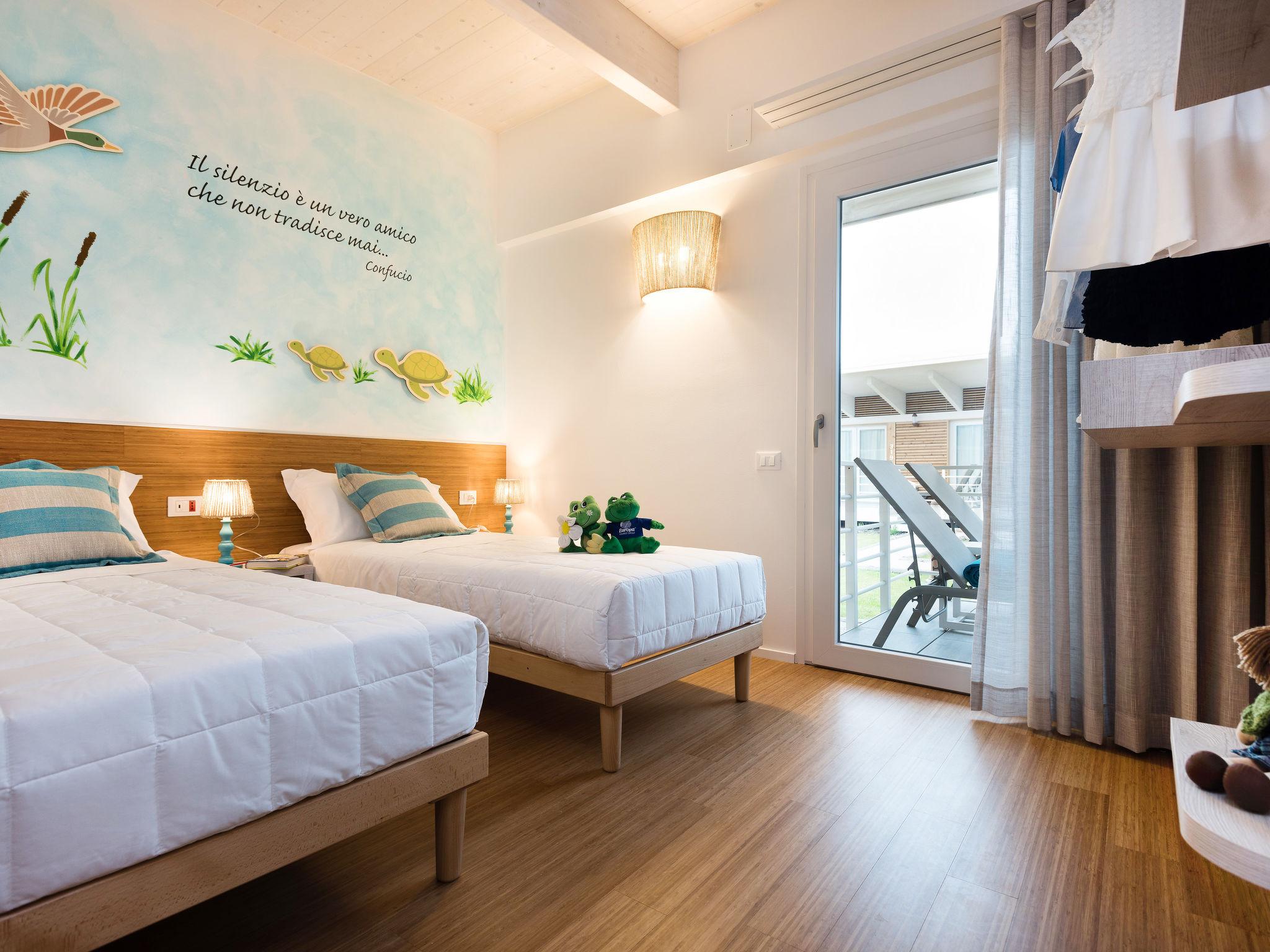 Foto 9 - Apartamento de 1 habitación en San Michele al Tagliamento con piscina y vistas al mar