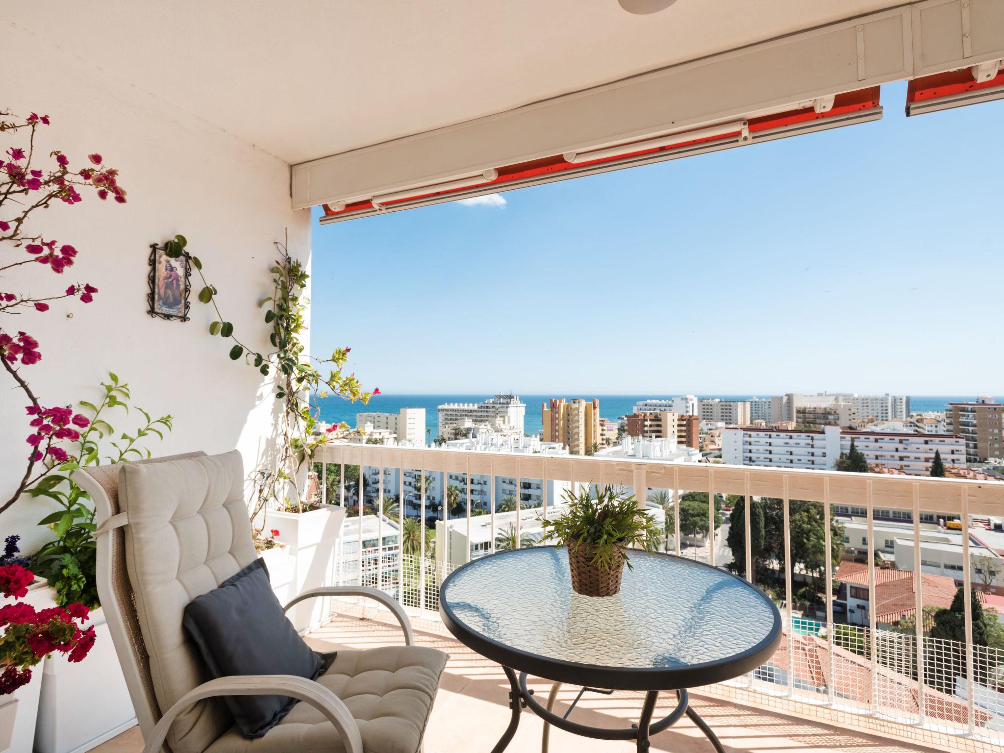 Photo 1 - Appartement de 2 chambres à Torremolinos avec terrasse et vues à la mer