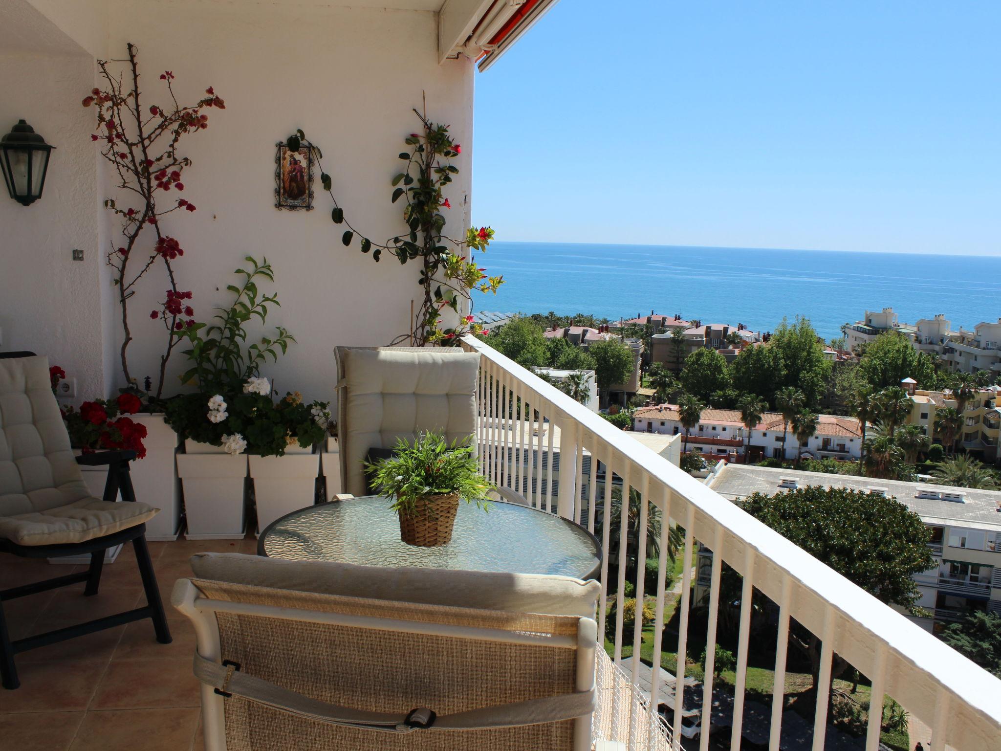 Foto 17 - Apartment mit 2 Schlafzimmern in Torremolinos mit terrasse und blick aufs meer