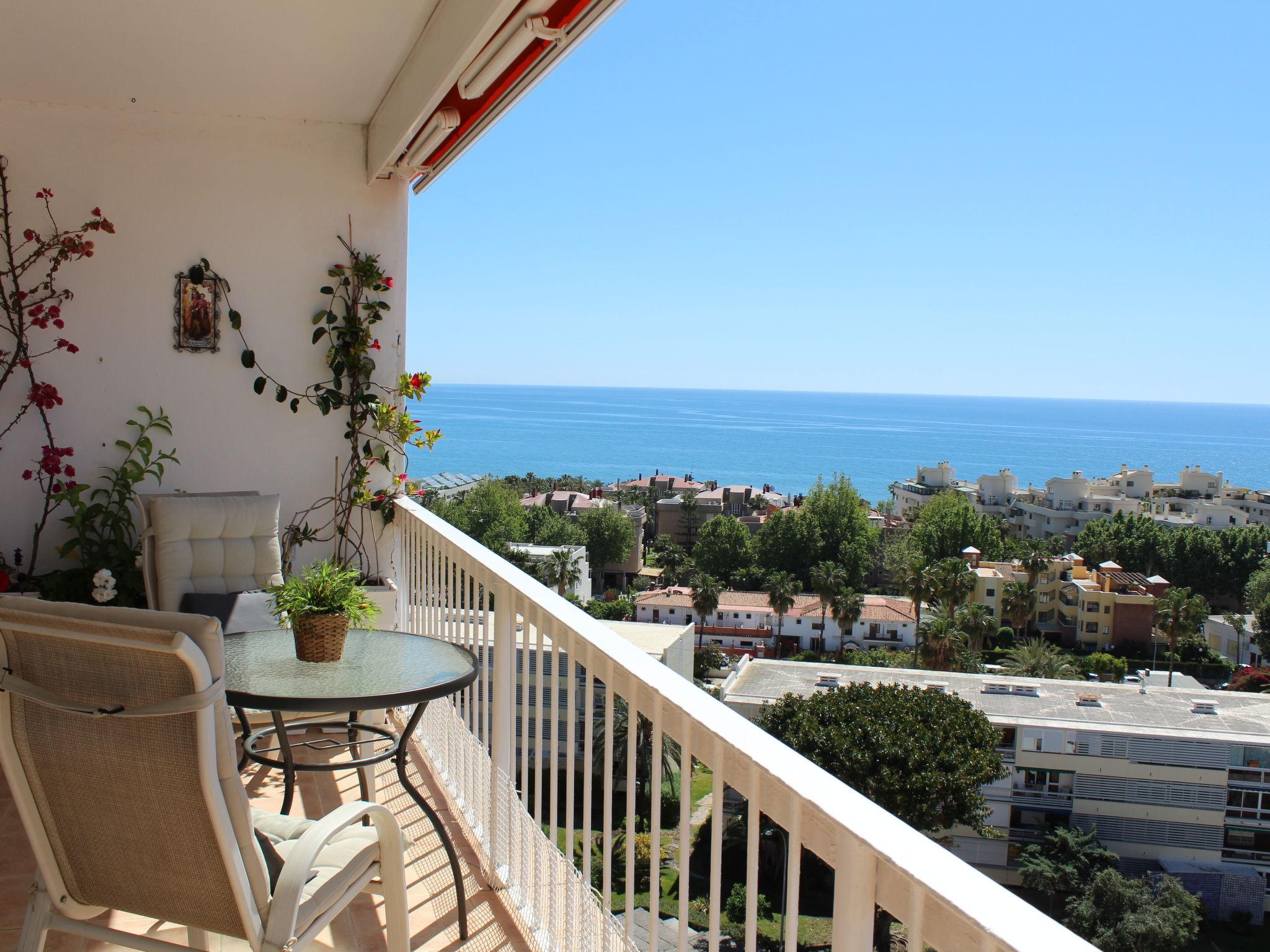 Foto 18 - Apartamento de 2 habitaciones en Torremolinos con terraza y vistas al mar