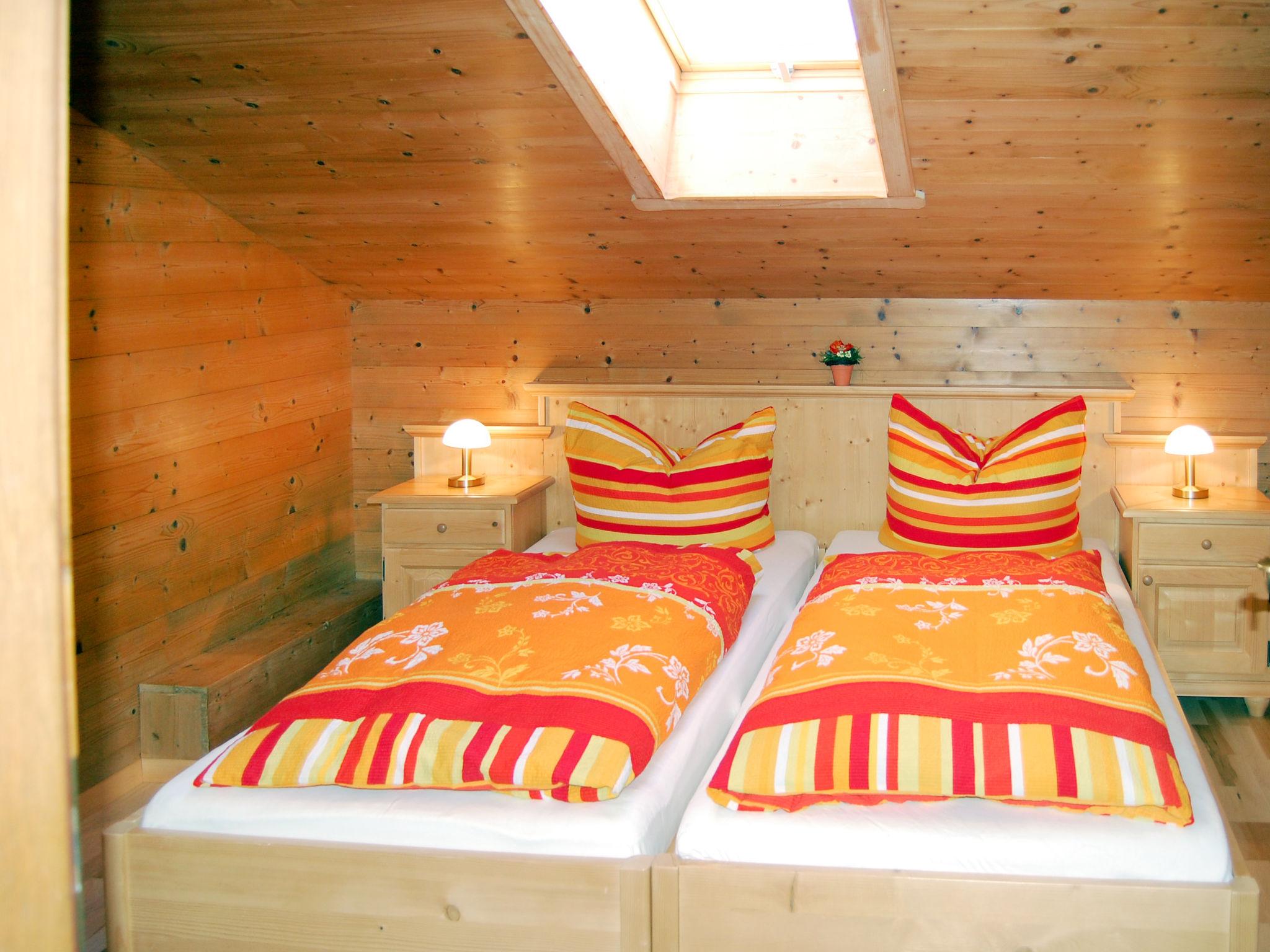 Foto 10 - Appartamento con 2 camere da letto a Hopfgarten im Brixental con vista sulle montagne