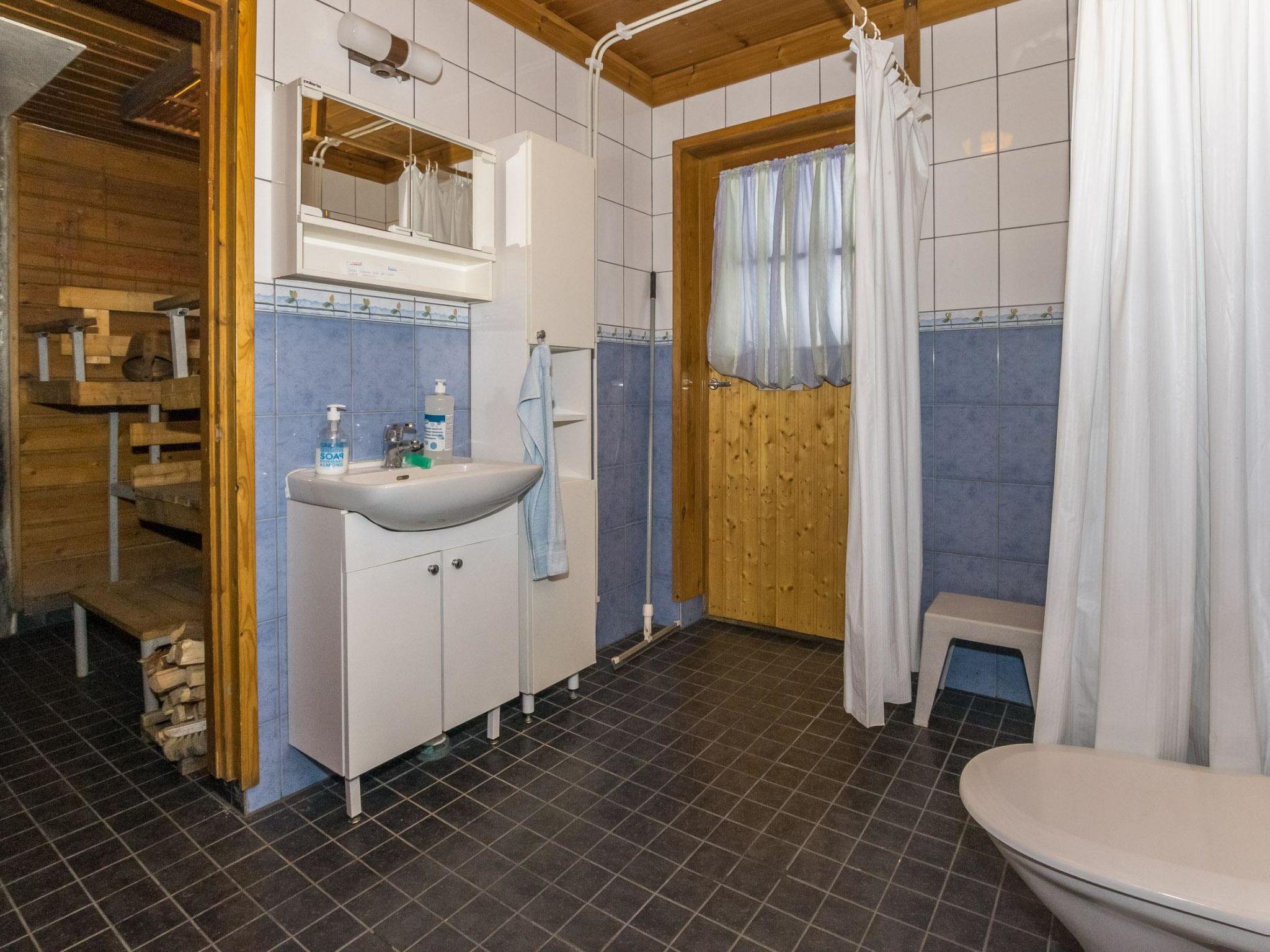 Photo 17 - 4 bedroom House in Keitele with sauna