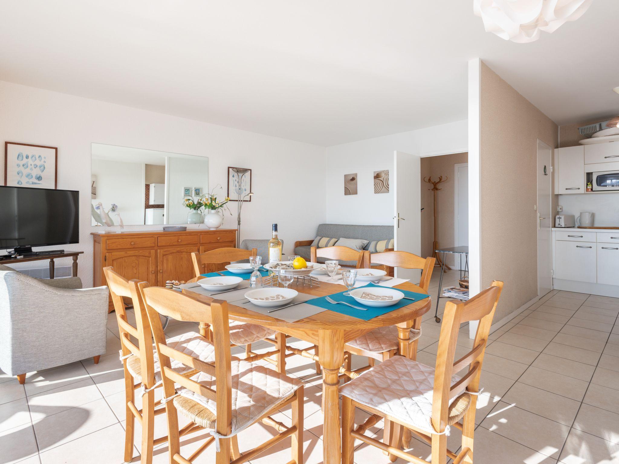 Photo 6 - 2 bedroom Apartment in Quiberon with garden and terrace