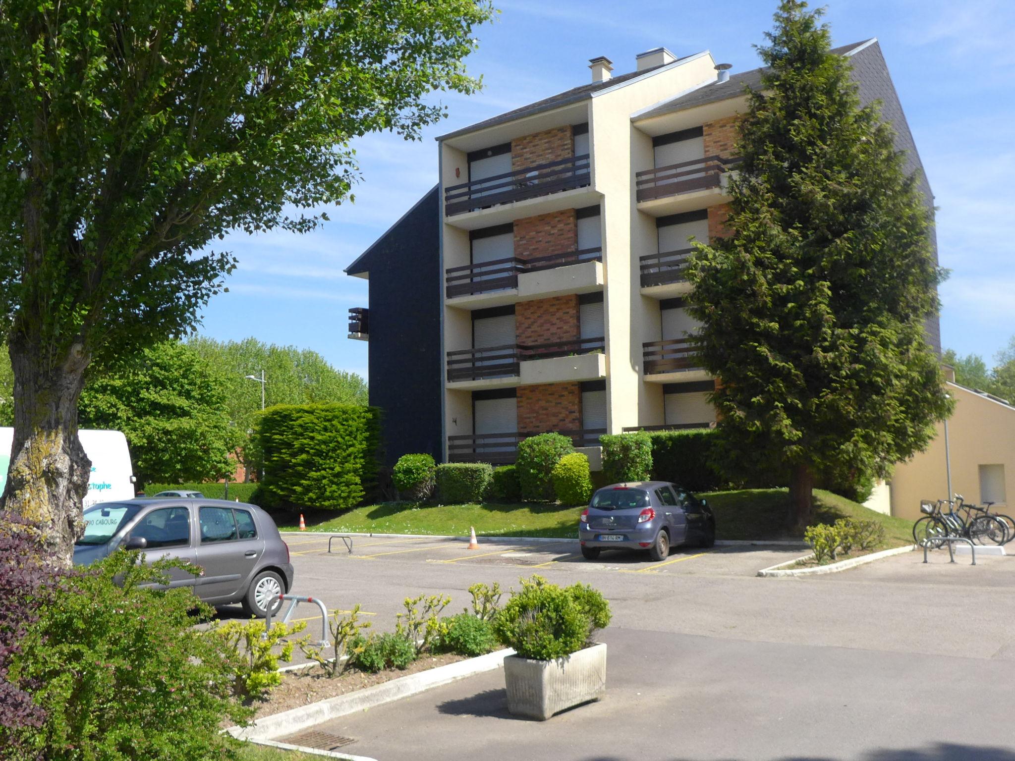 Foto 17 - Apartamento de 1 habitación en Cabourg con vistas al mar