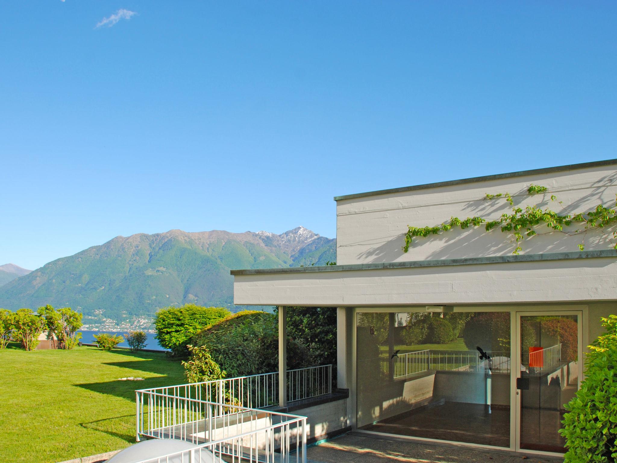 Foto 22 - Apartamento en Locarno con piscina y vistas a la montaña