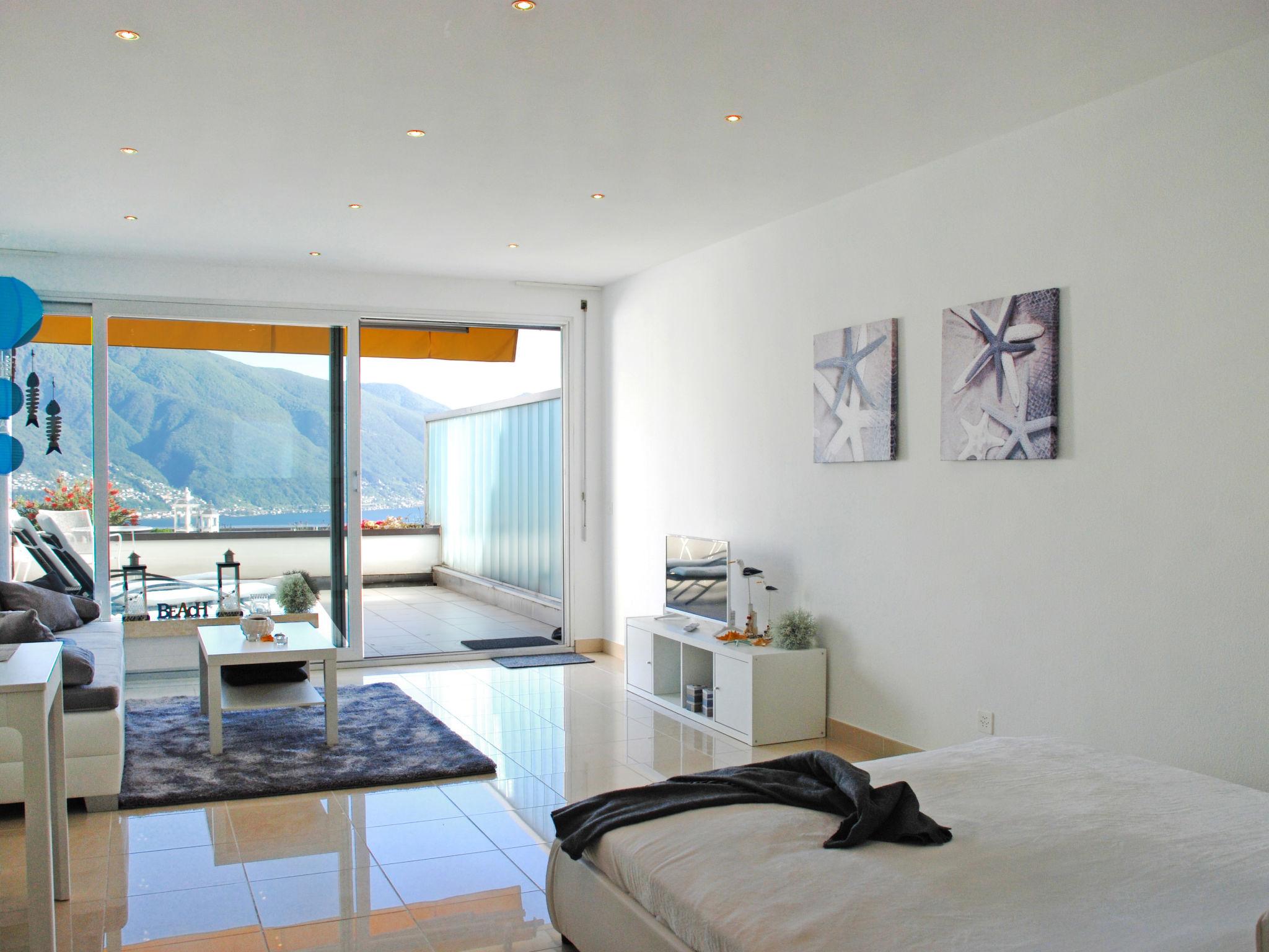 Photo 4 - Apartment in Locarno with swimming pool and garden