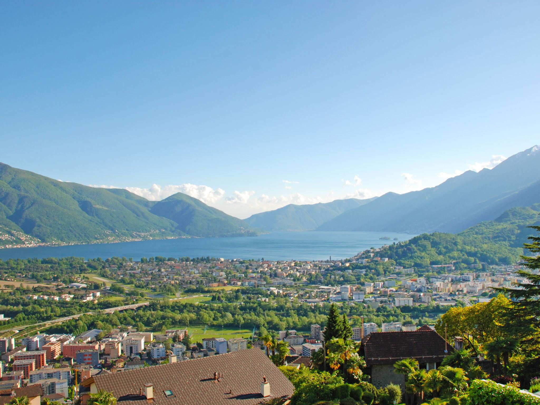 Foto 24 - Apartamento en Locarno con piscina y vistas a la montaña